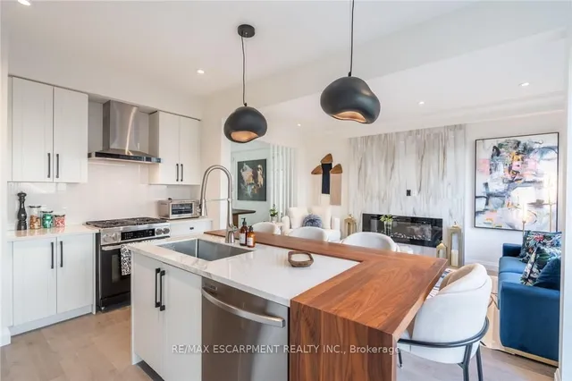 Additional property image - 128 FAIREY Cres