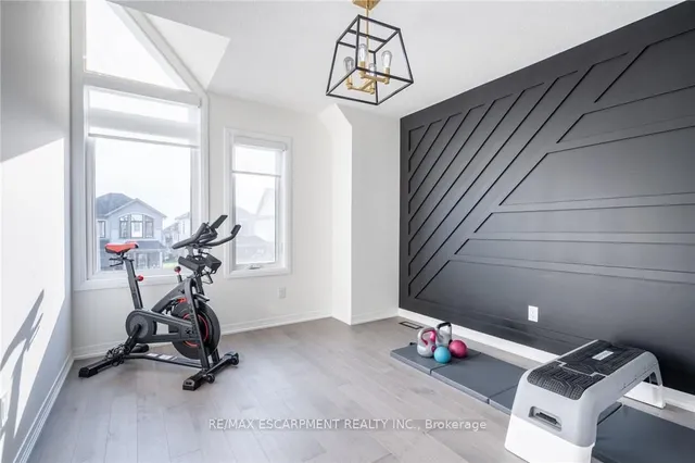 Additional property image - 128 FAIREY Cres