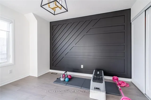 Additional property image - 128 FAIREY Cres