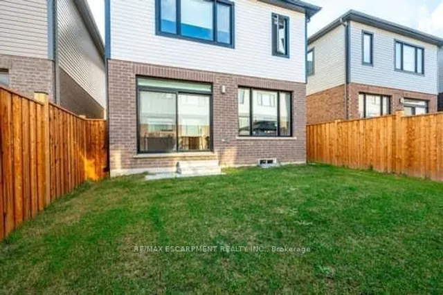 Additional property image - 128 FAIREY Cres