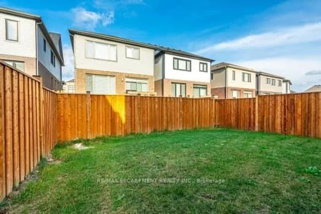 Additional property image - 128 FAIREY Cres