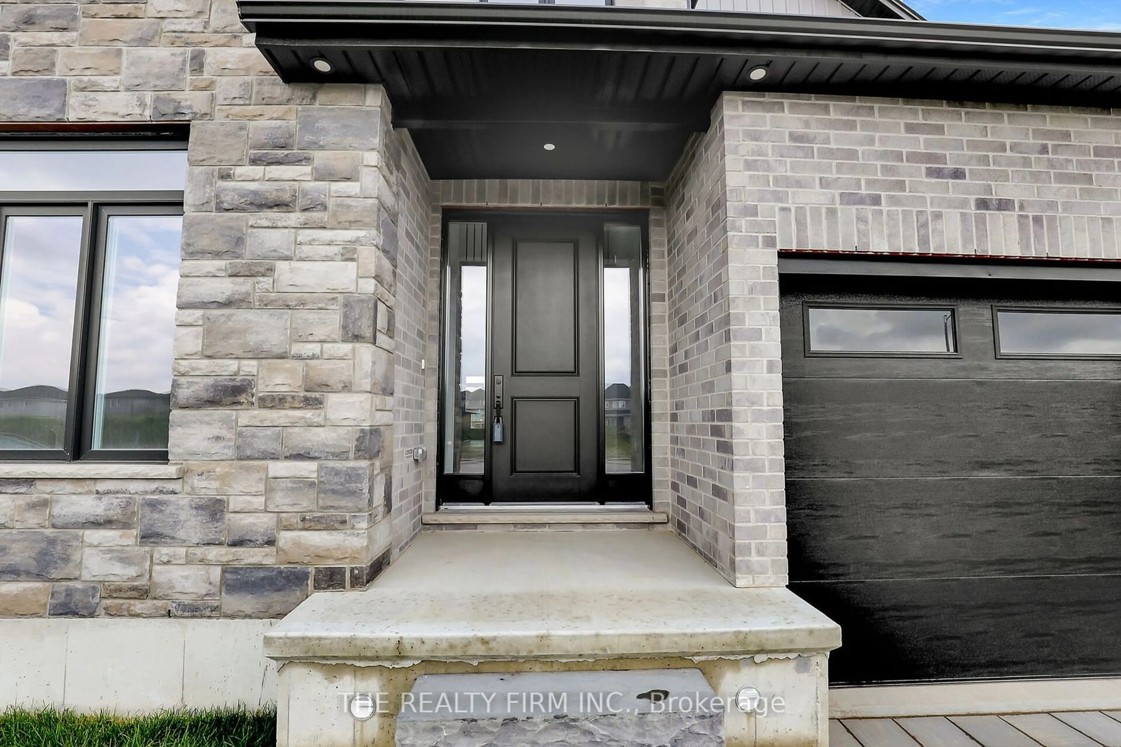 Indoor entryway, cement floor for 36 KELLY Dr, Zorra Ontario N0M 2M0