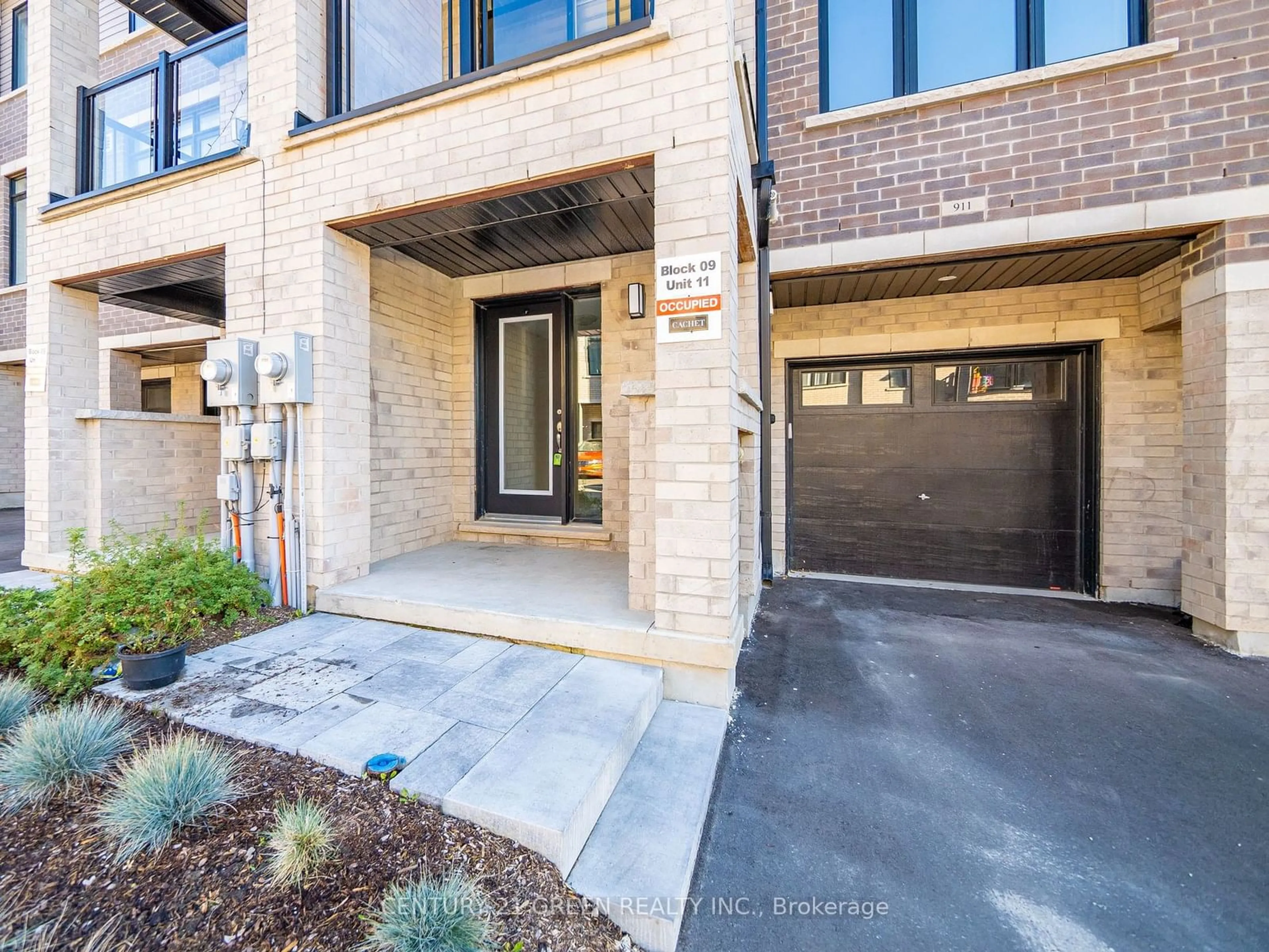 Home with brick exterior material for 585 Colborne St #911, Brantford Ontario N3S 0K4