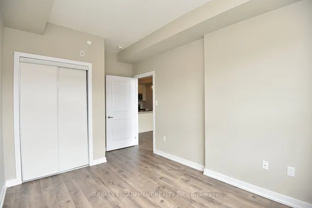 Additional property image - 101 Shoreview Pl Unit 214