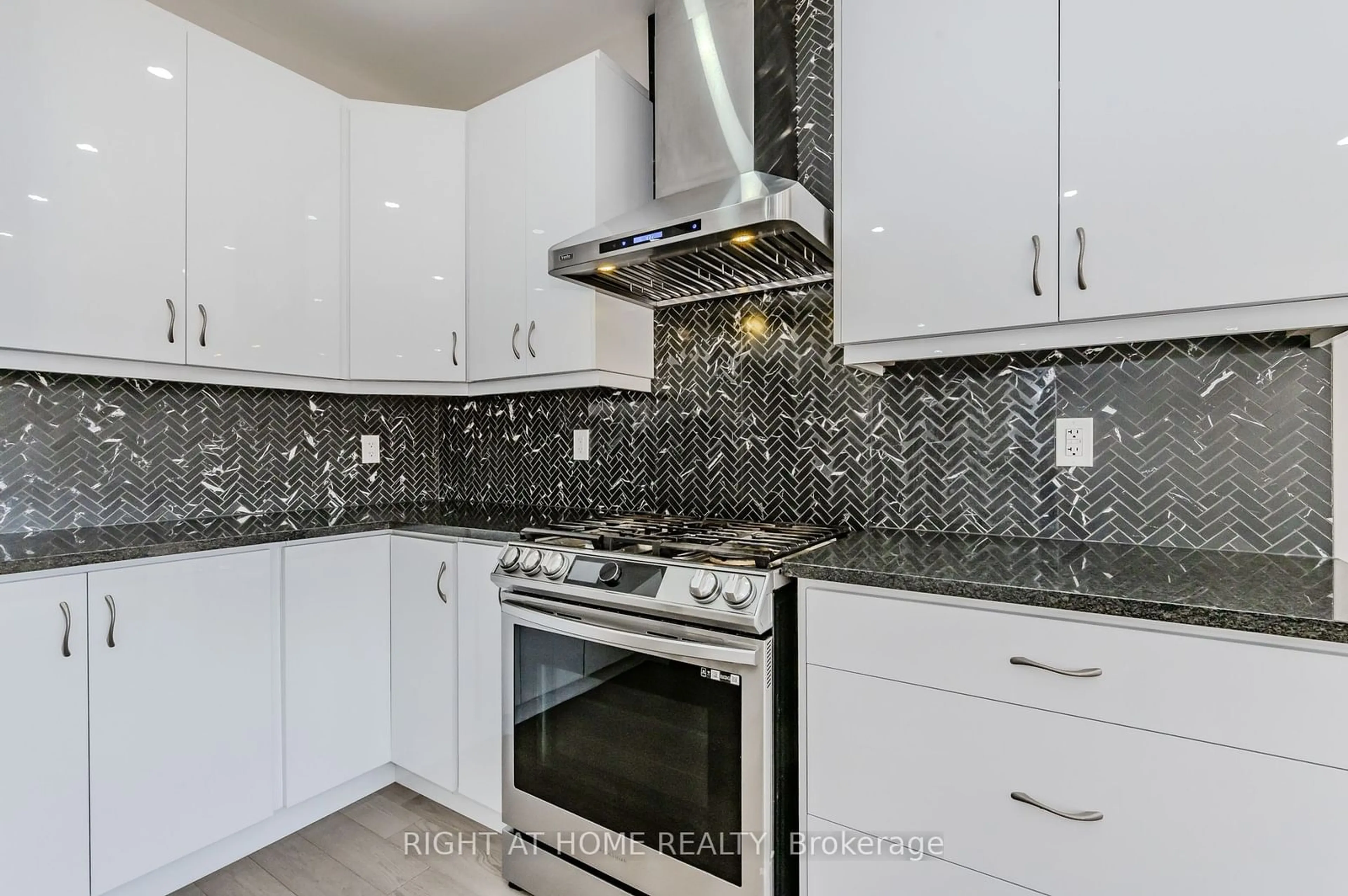 Kitchen, ceramic floors, mountain for 154 HiStand Tr, Kitchener Ontario N2R 0S3