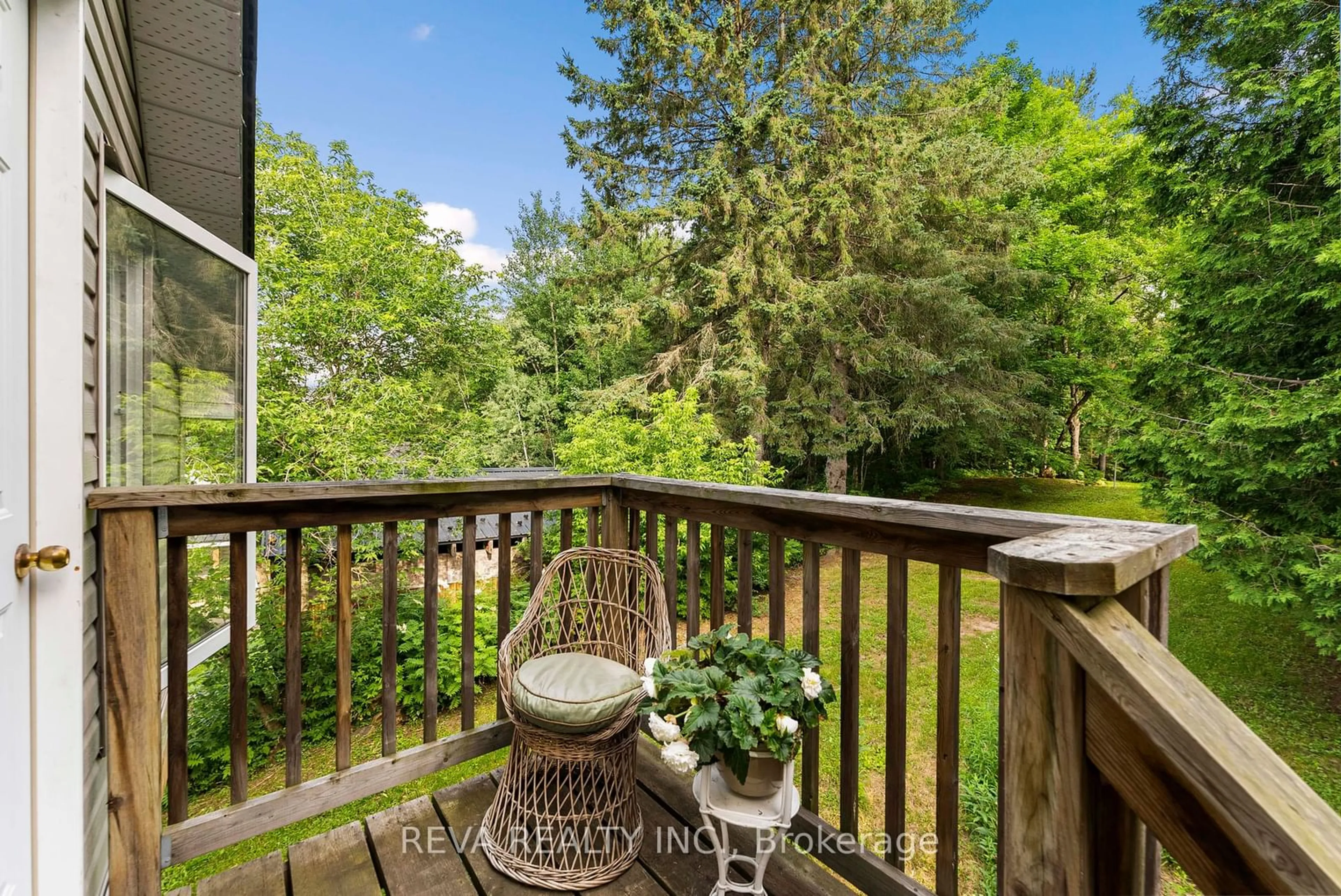 Balcony in the apartment, the fenced backyard for 78 Bridge St, Bancroft Ontario K0L 1C0