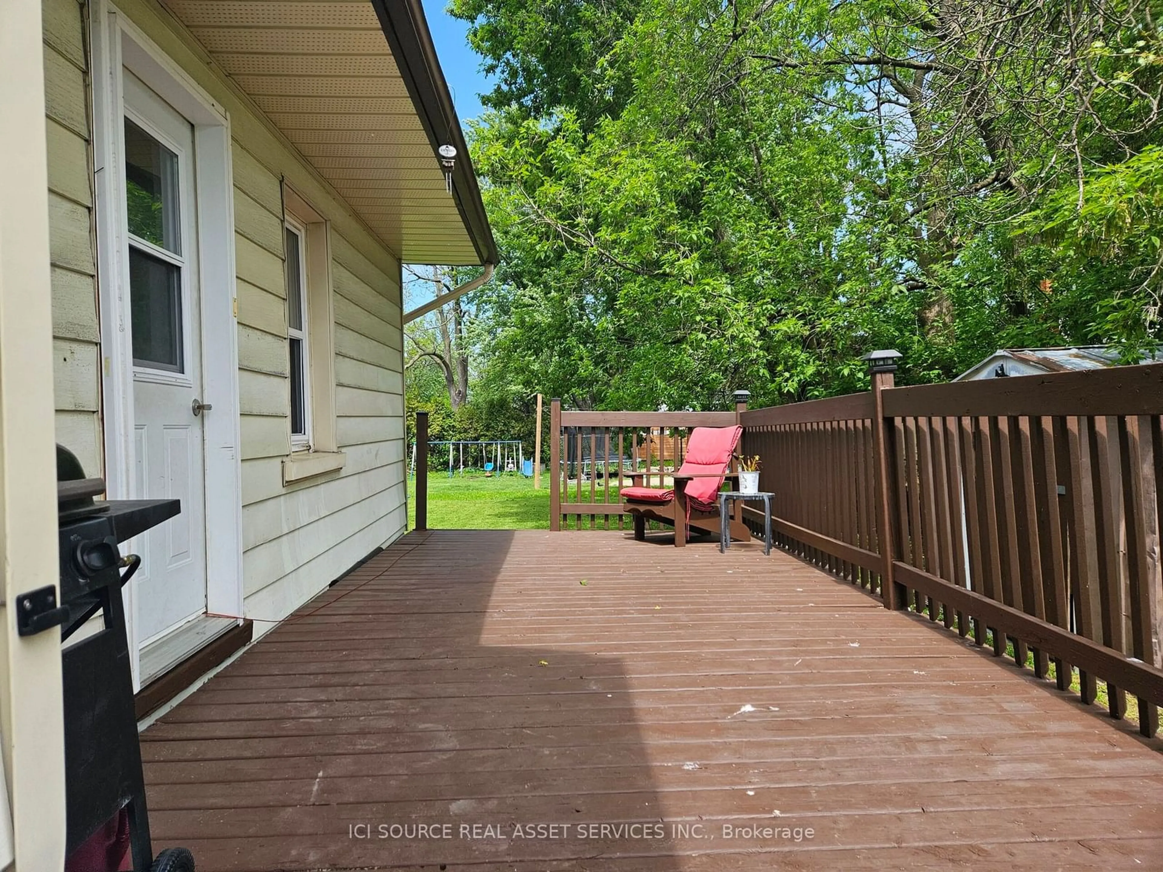 Patio, the fenced backyard for 337 Sixth St, Cornwall Ontario K6H 2P1