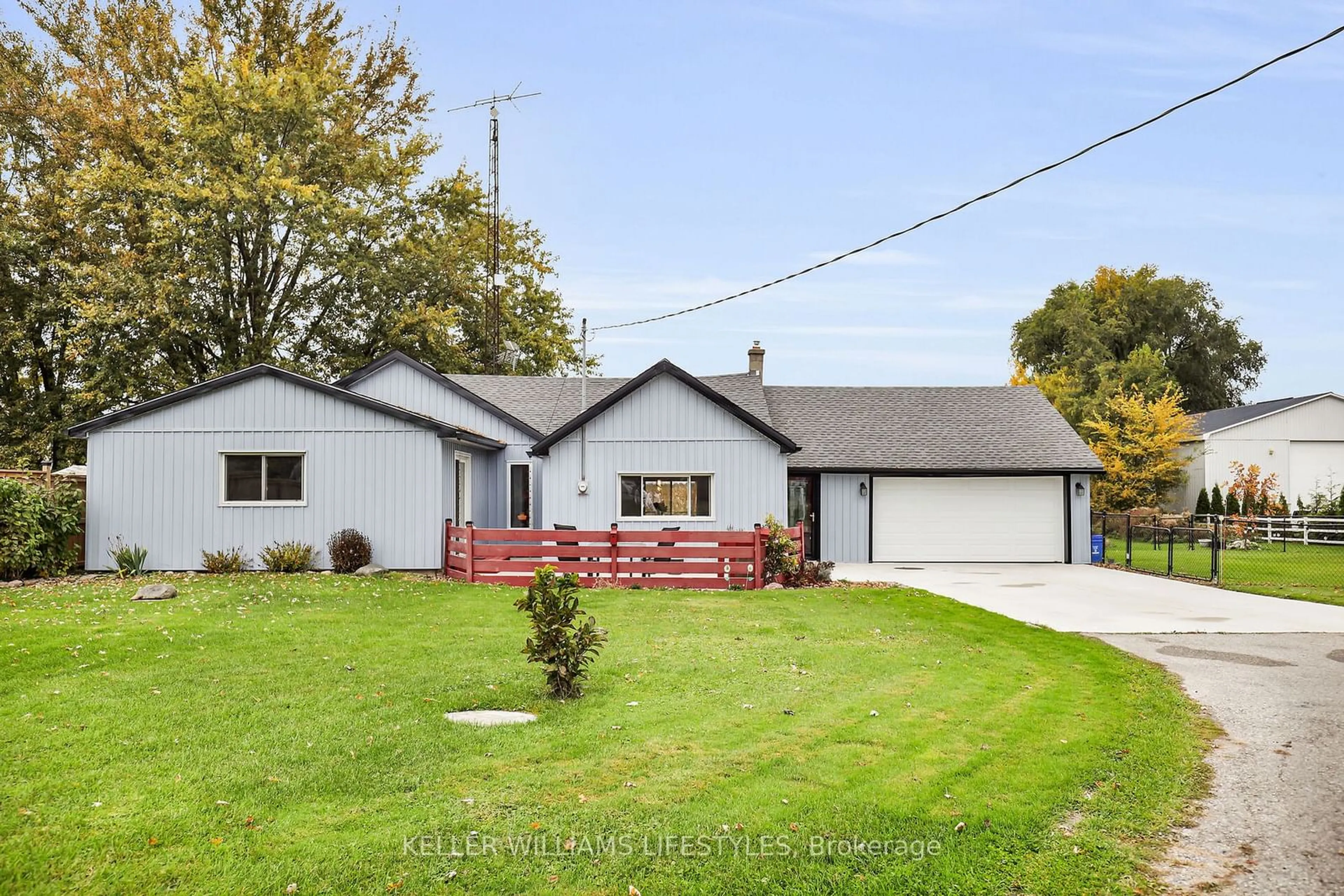 Frontside or backside of a home, cottage for 2624 Hamilton Rd, Thames Centre Ontario N0L 1G5