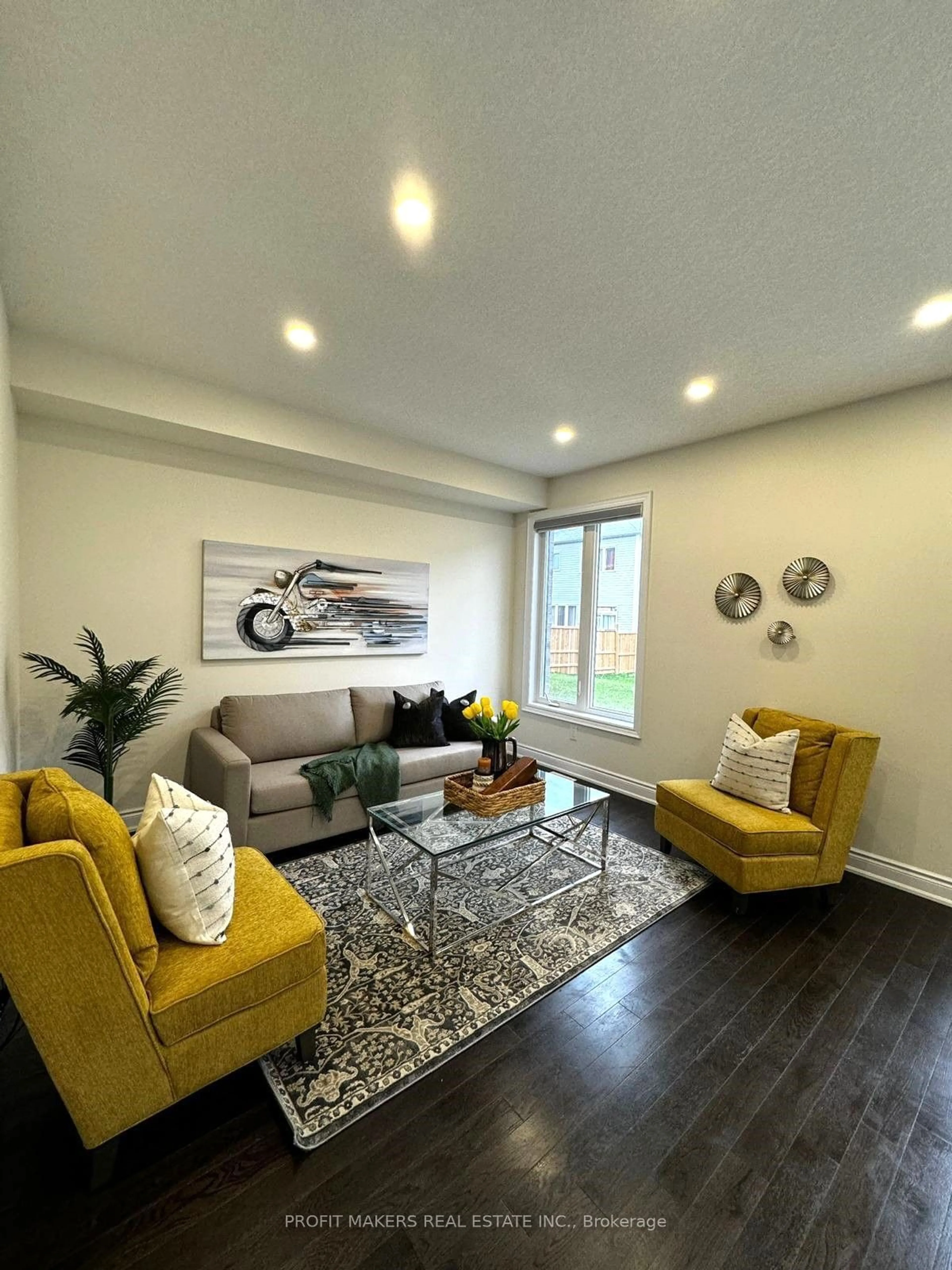 Living room, wood floors for 8758 Chickory Tr, Niagara Falls Ontario L2H 2Y6