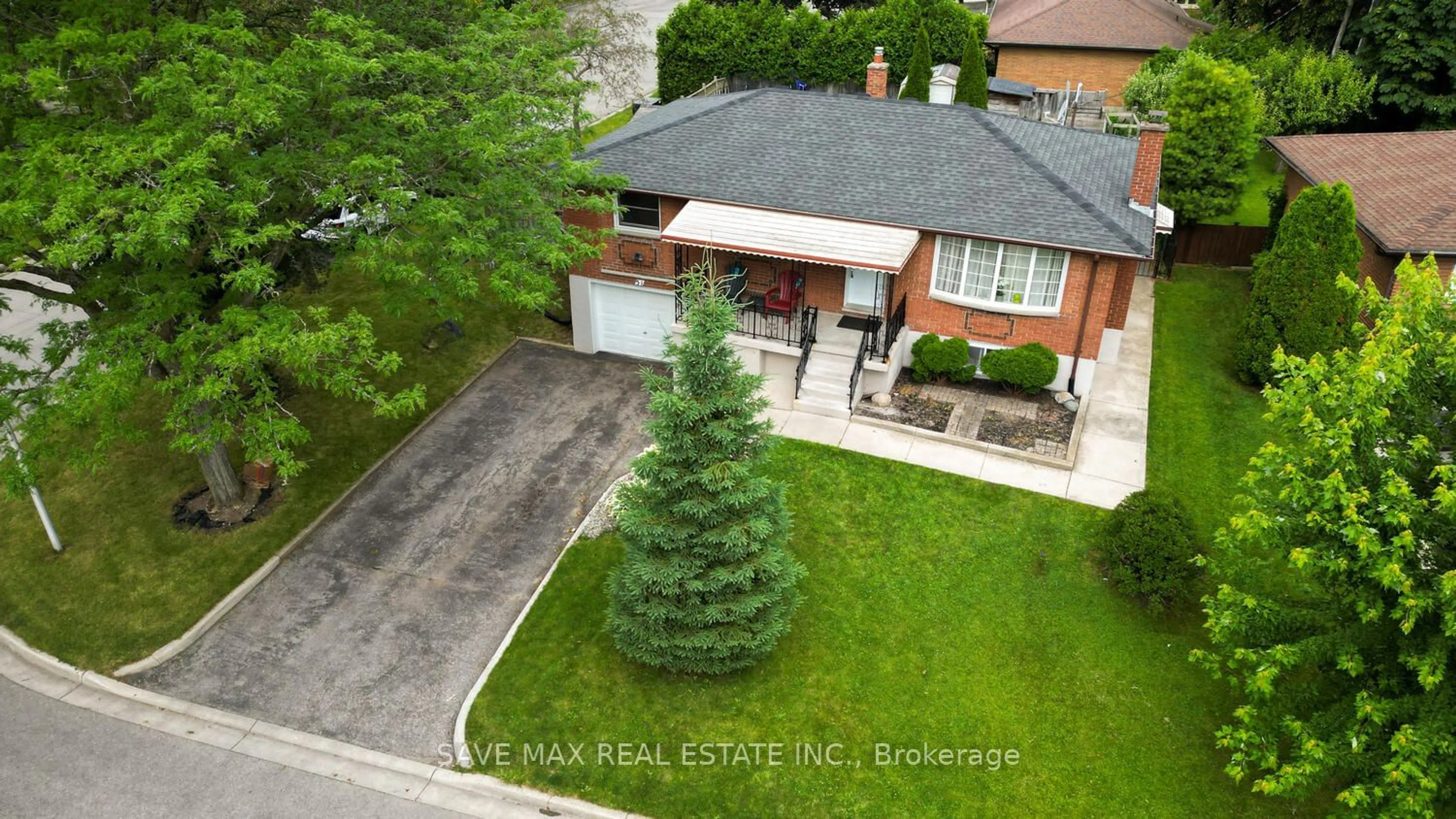 Frontside or backside of a home, cottage for 51 ALMOND Rd, London Ontario N5Z 4C6