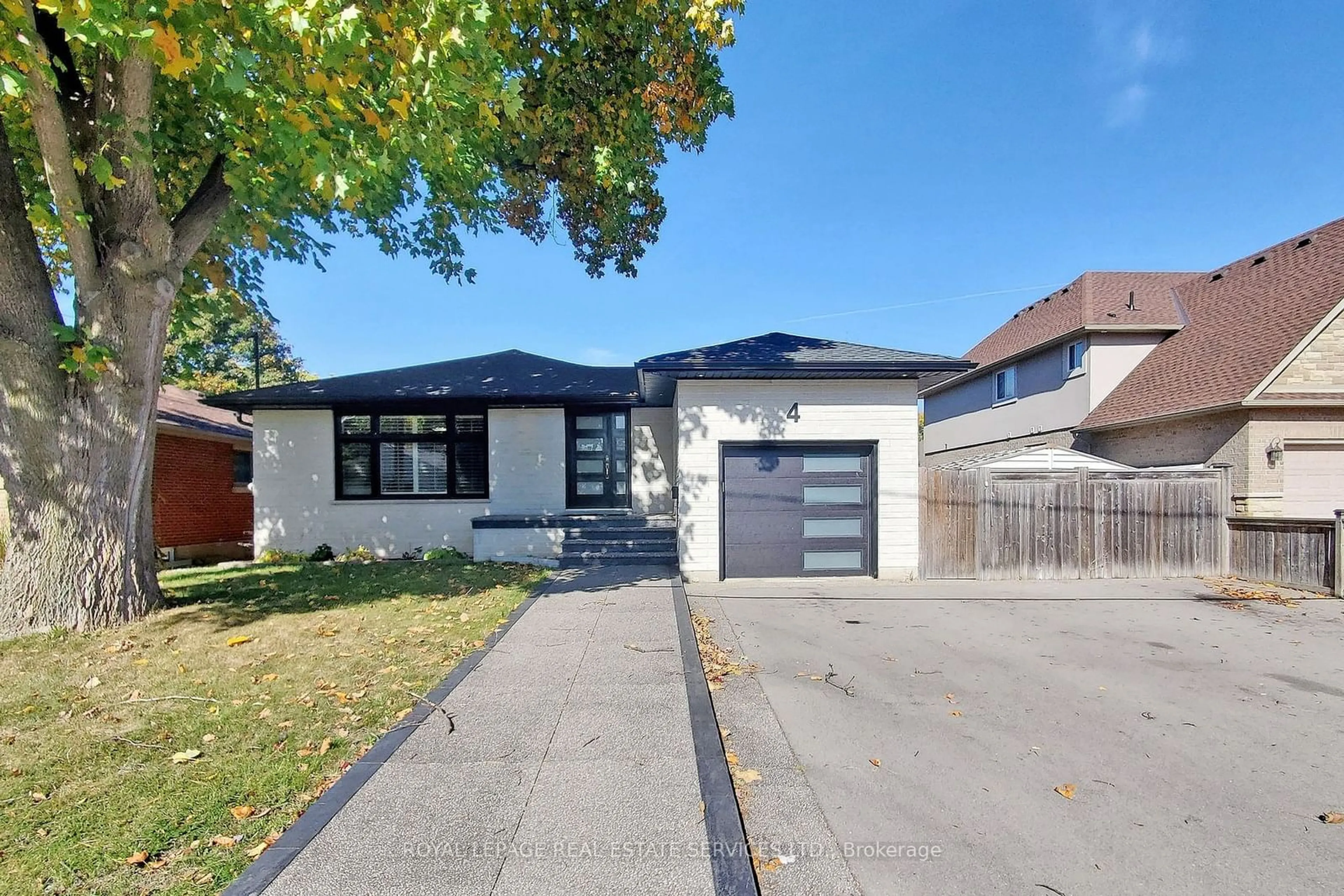 Frontside or backside of a home, the street view for 4 Mcmaster Ave, Hamilton Ontario L9H 4M5