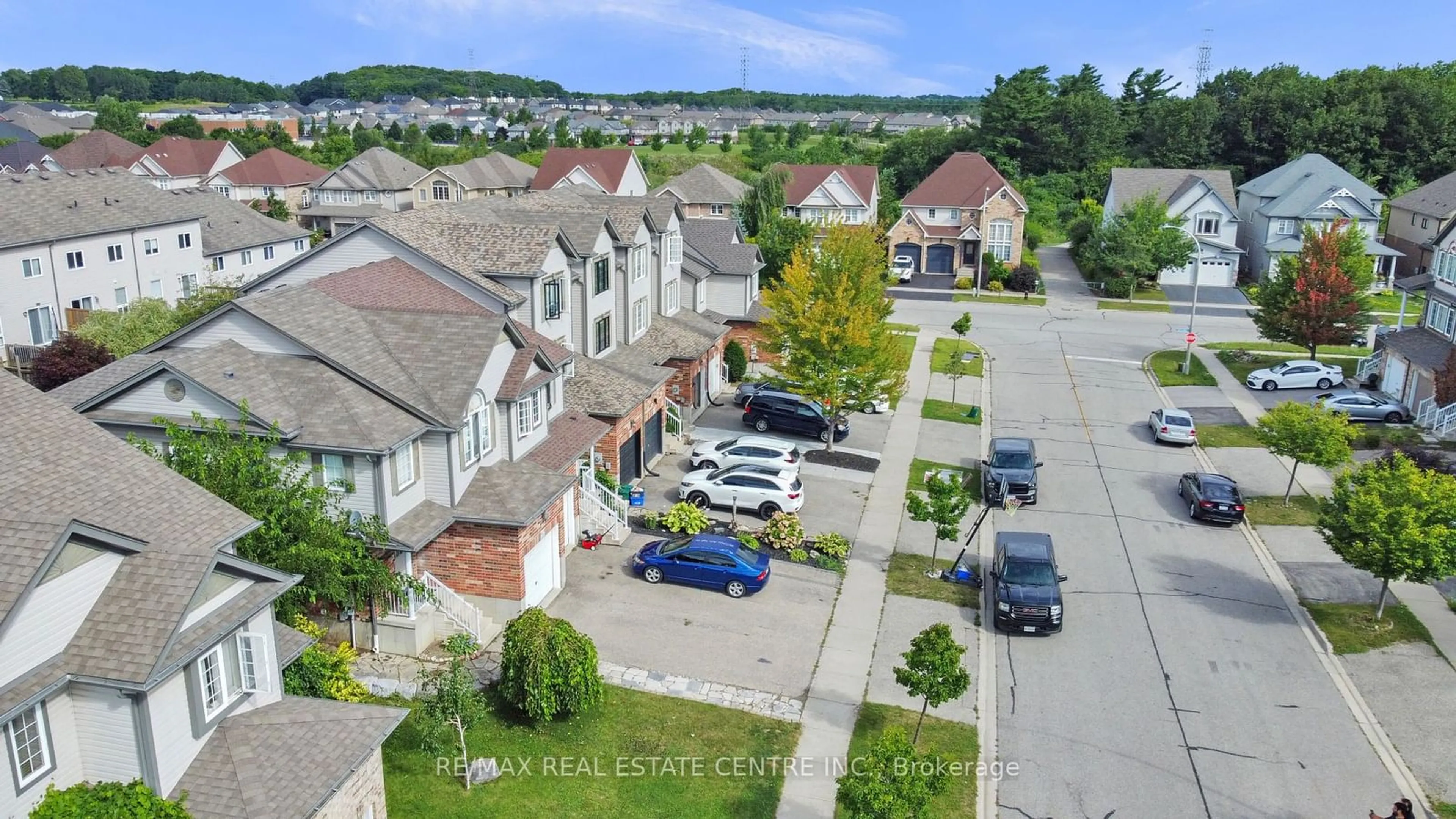 A pic from exterior of the house or condo, the street view for 51 Madeleine St, Kitchener Ontario N2R 1V4