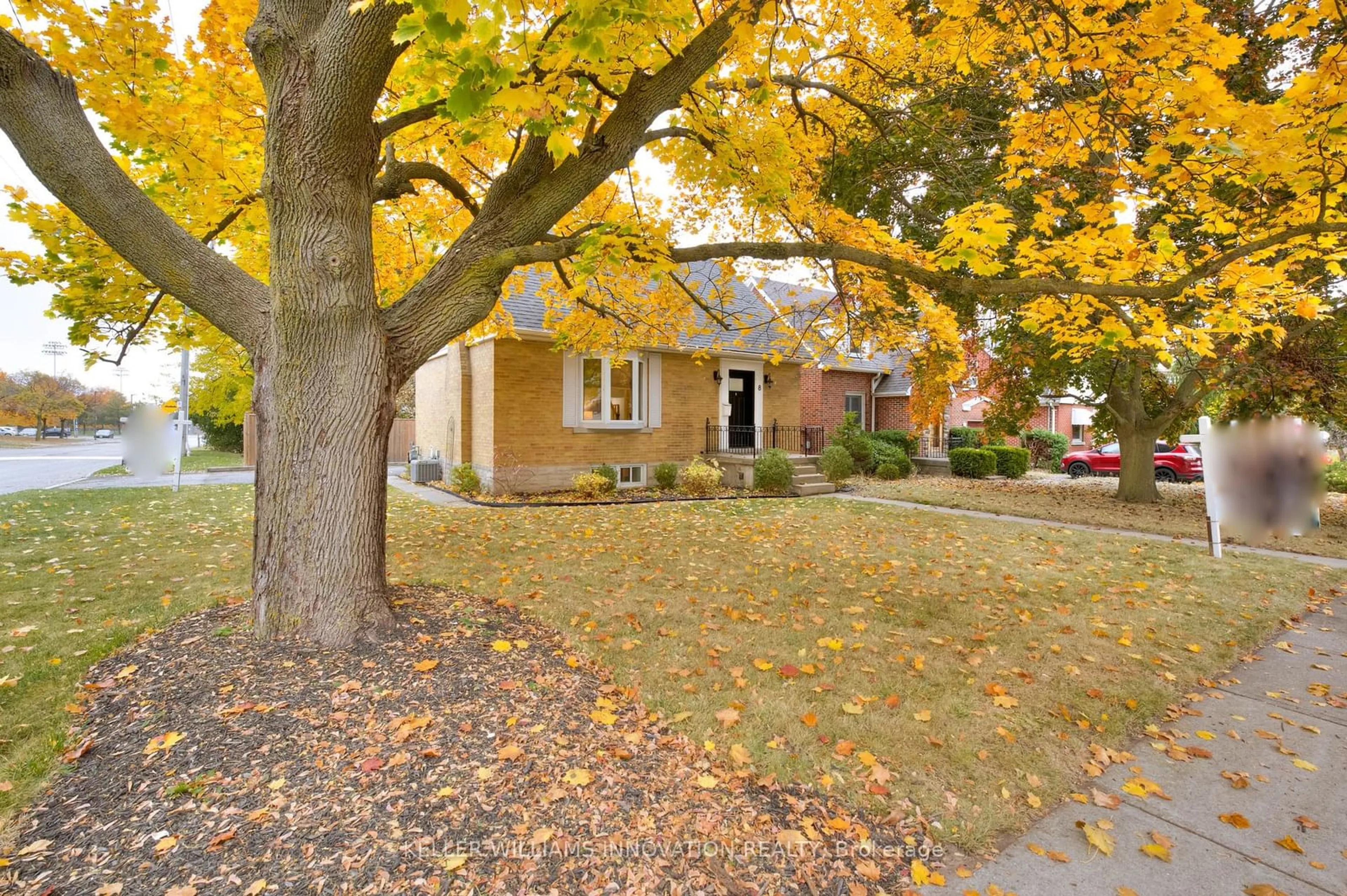 A pic from exterior of the house or condo, the street view for 8 McKenzie Ave, Kitchener Ontario N2H 2A8