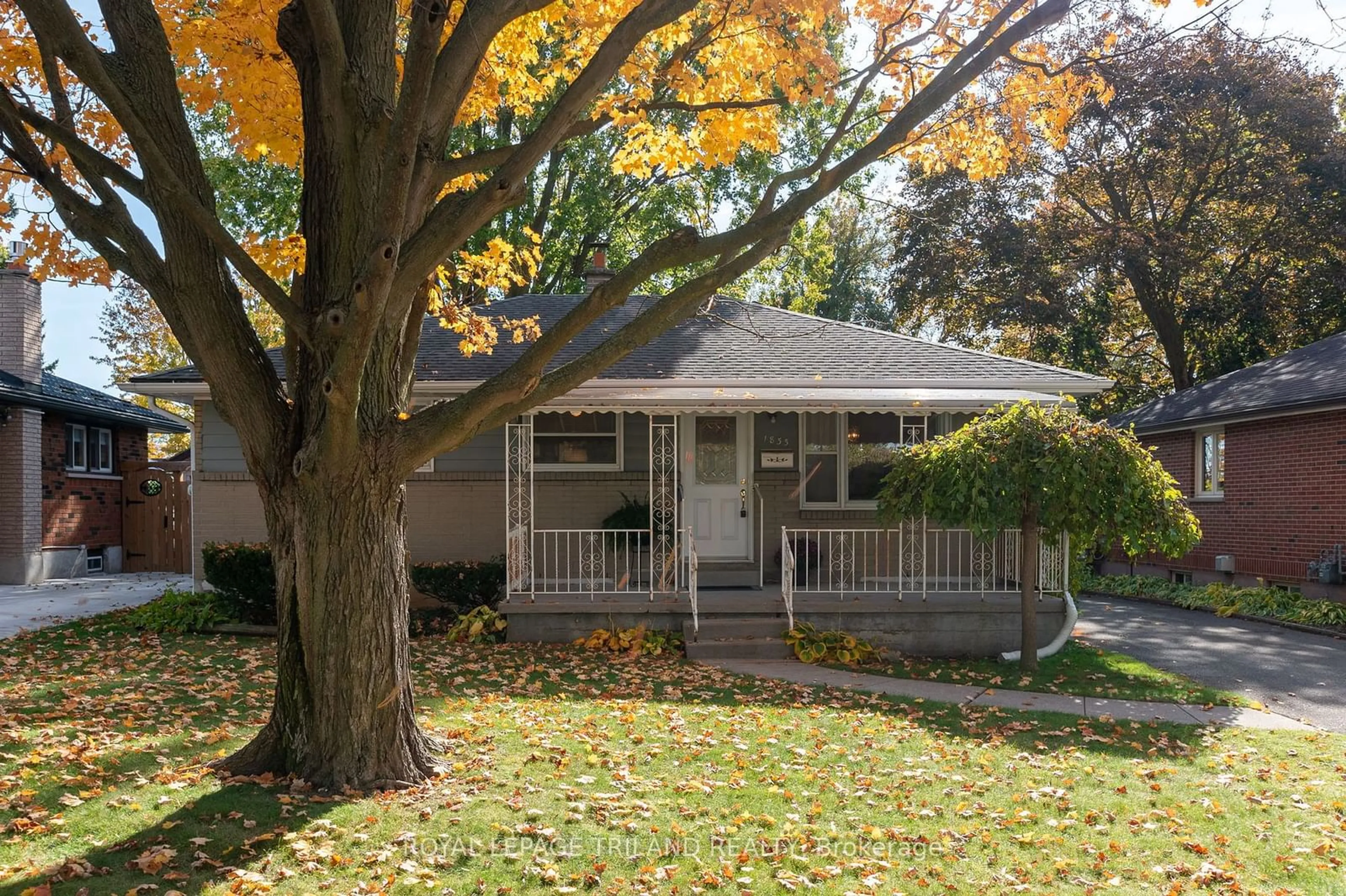 A pic from exterior of the house or condo, cottage for 1833 Whitehall Dr, London Ontario N5W 1Z2