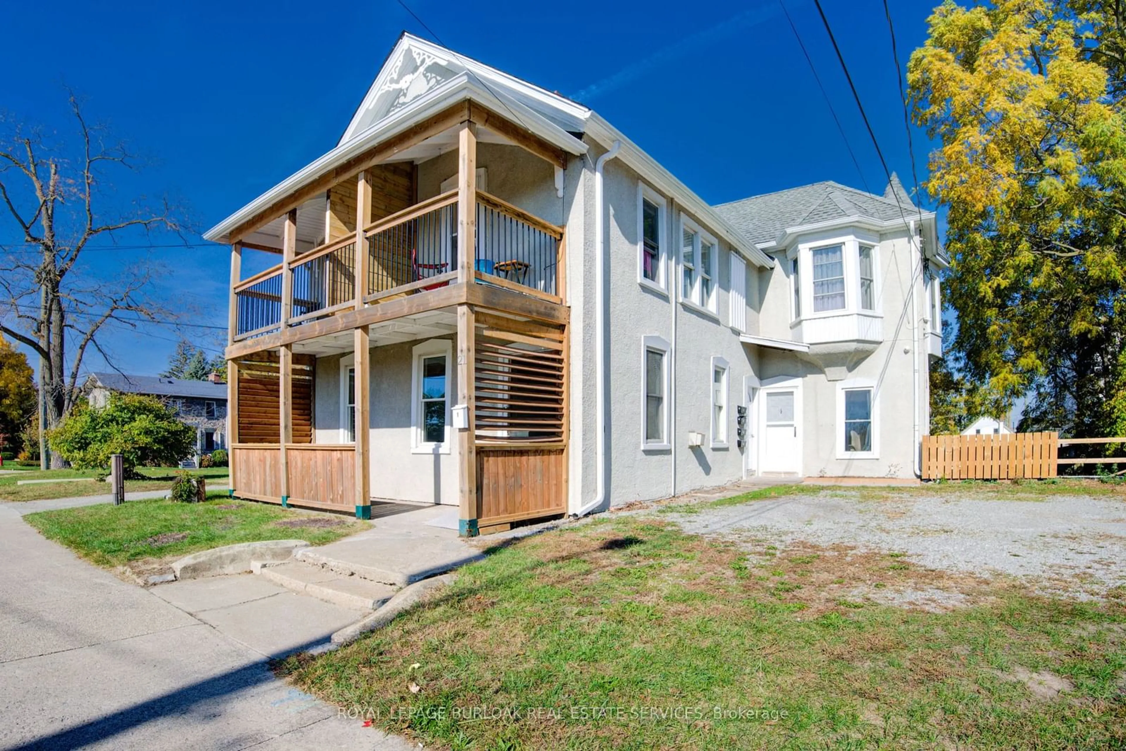 A pic from exterior of the house or condo, the front or back of building for 21 Sugarloaf St, Port Colborne Ontario L3K 2M9