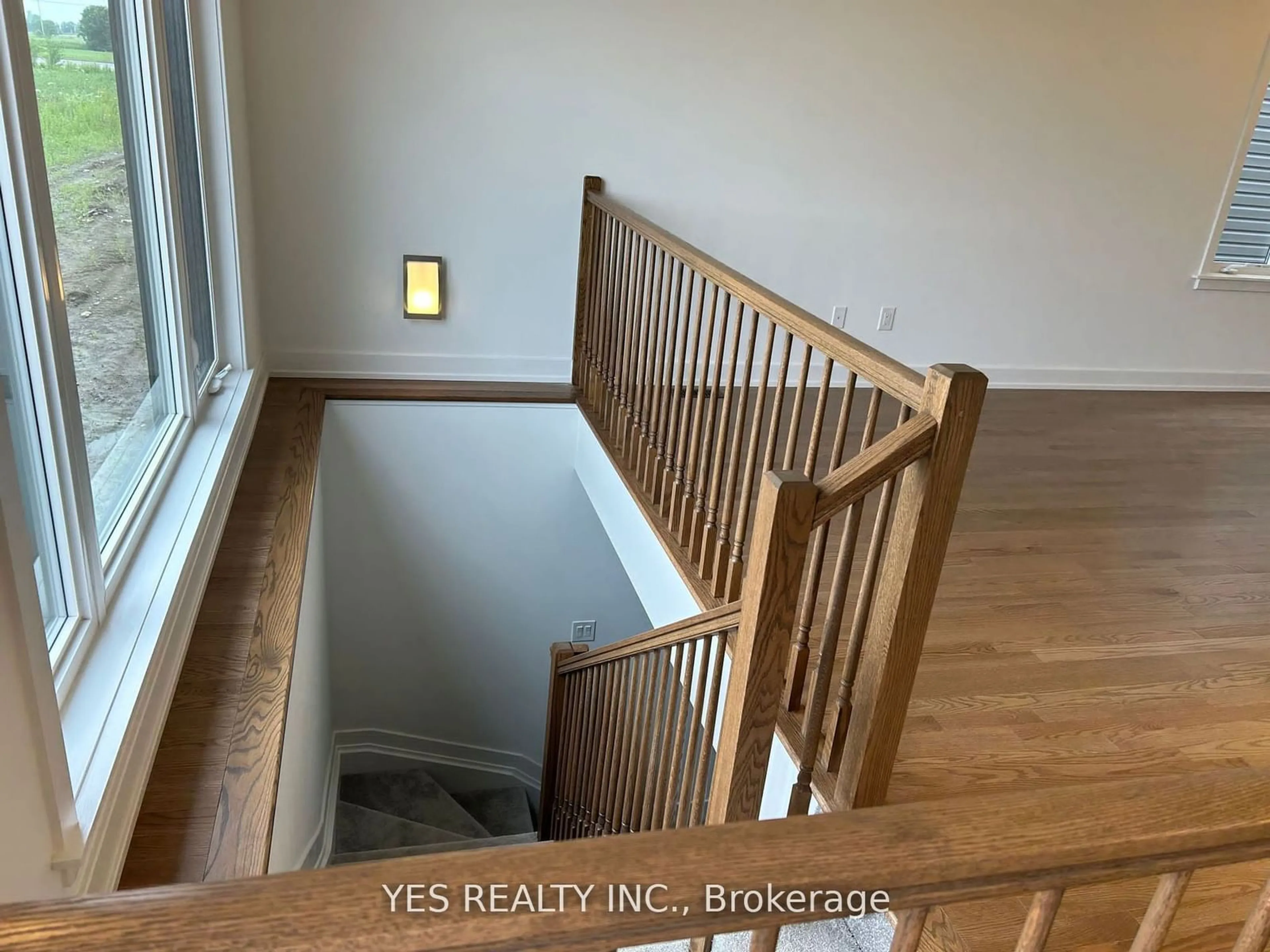 Stairs for 295 Monticello Ave, Kanata Ontario K2S 2S5