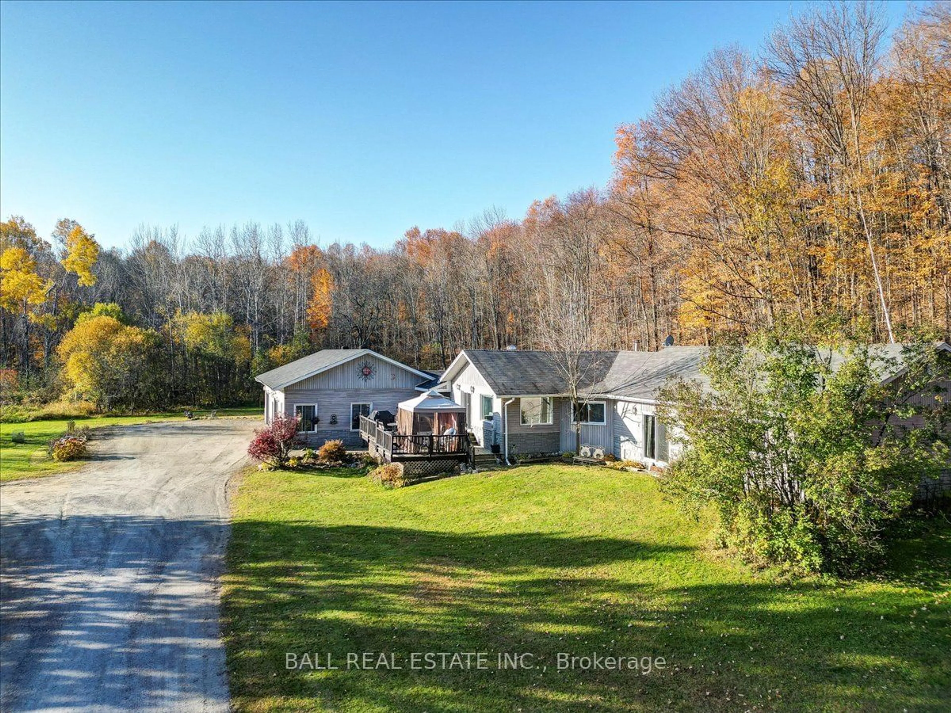 Frontside or backside of a home, cottage for 601 Airport Rd, Bancroft Ontario K0L 1C0