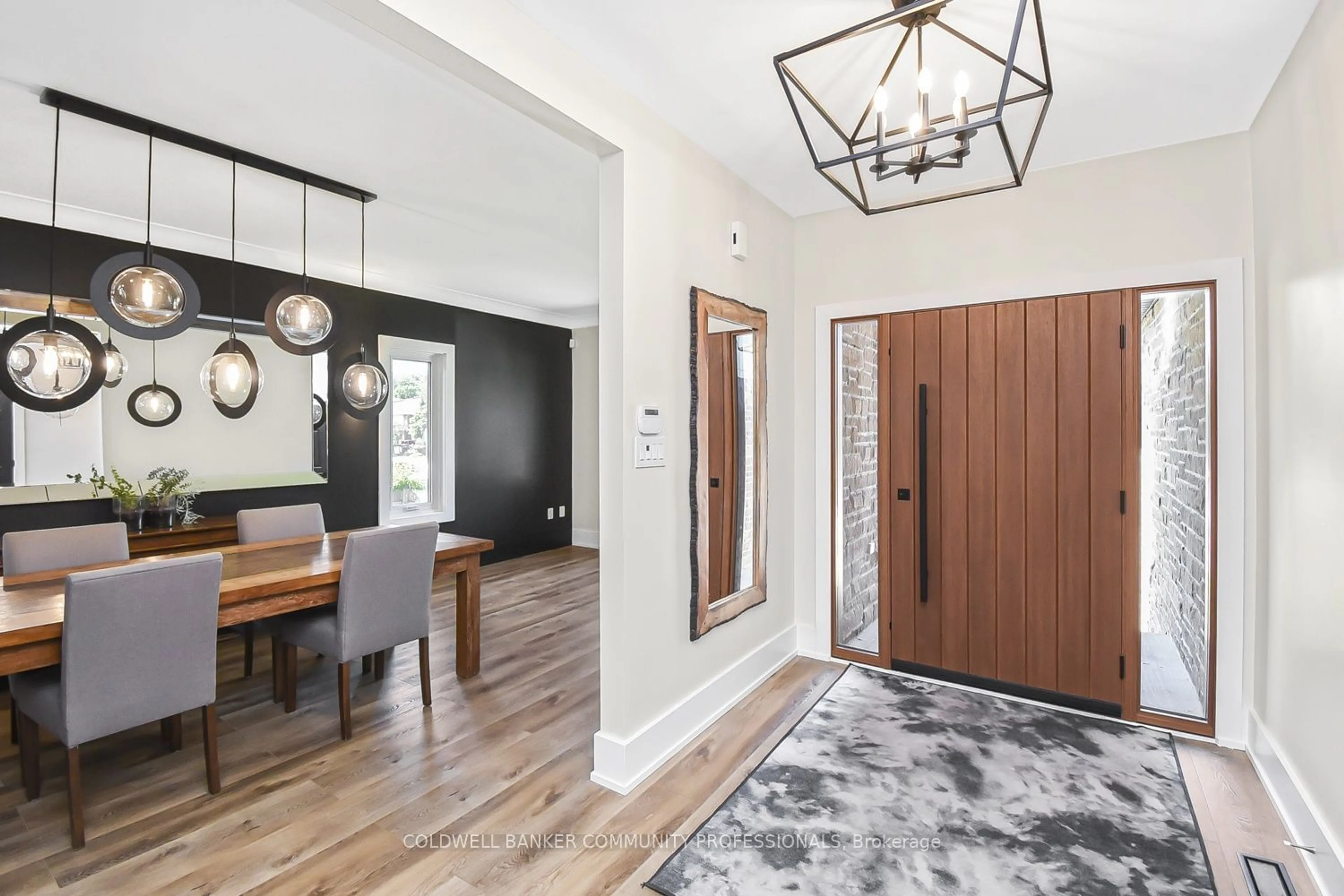 Indoor entryway, wood floors for 353 Highland Rd, Hamilton Ontario L8J 2S2