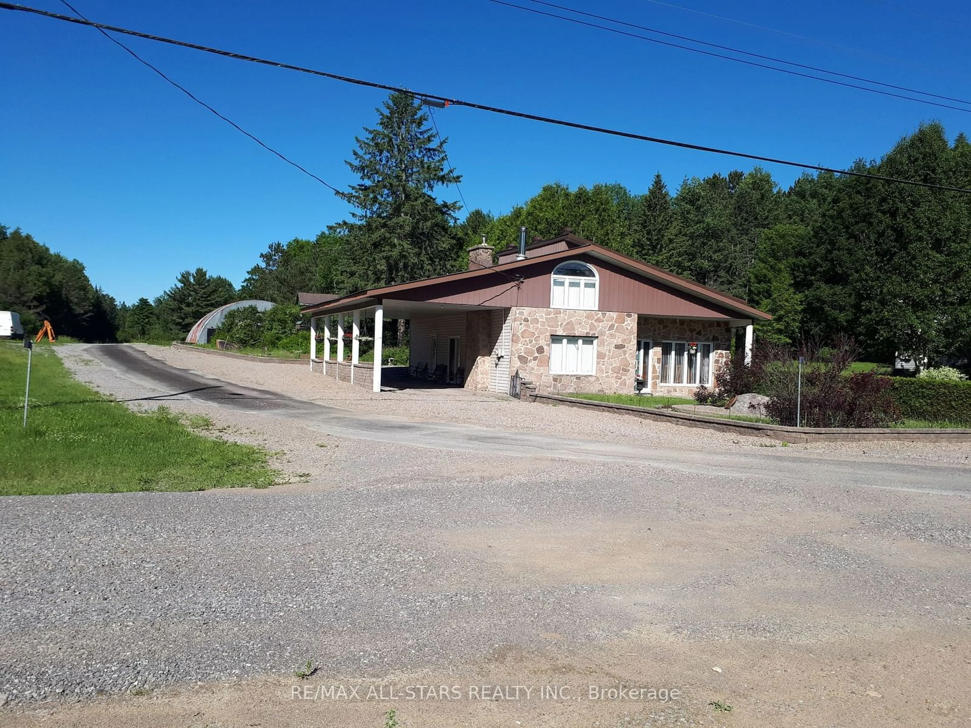 Shed for 1007 Dewey St, Highlands East Ontario K0M 1R0