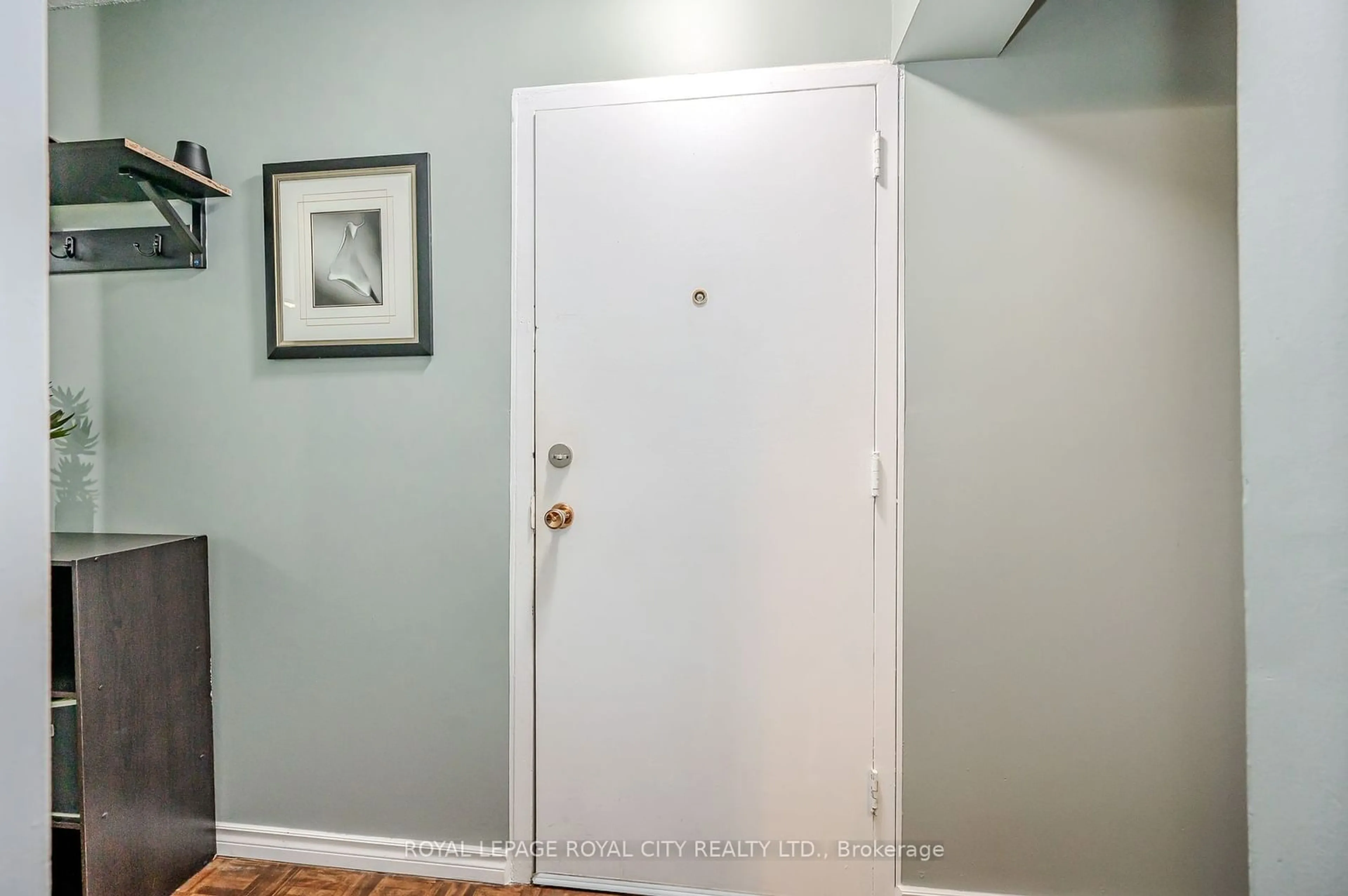 Indoor entryway, not visible floor for 105 Conroy Cres #511, Guelph Ontario N1G 2V5