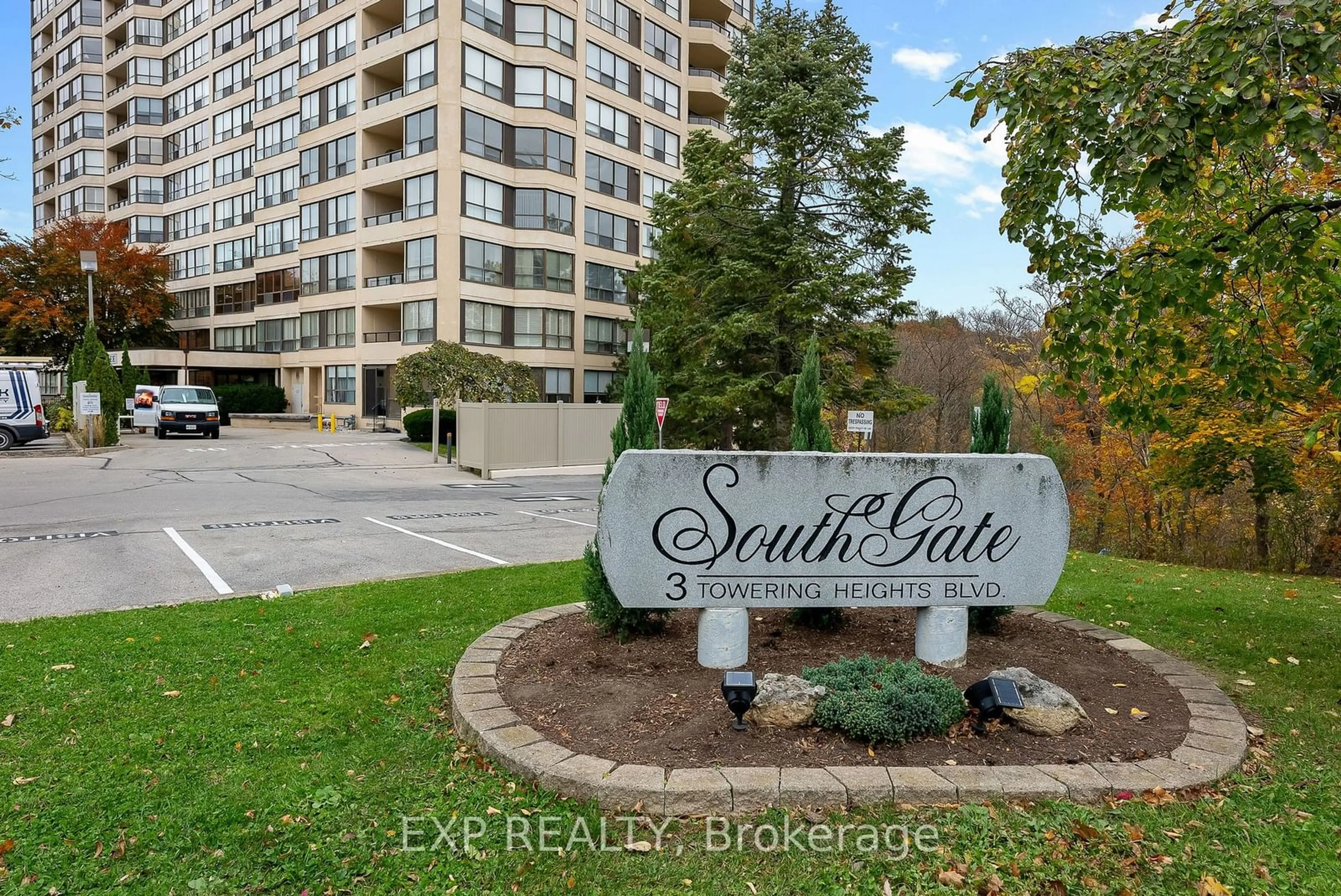 A pic from exterior of the house or condo, the front or back of building for 3 Towering Hts Blvd #1008, St. Catharines Ontario L2T 4A4