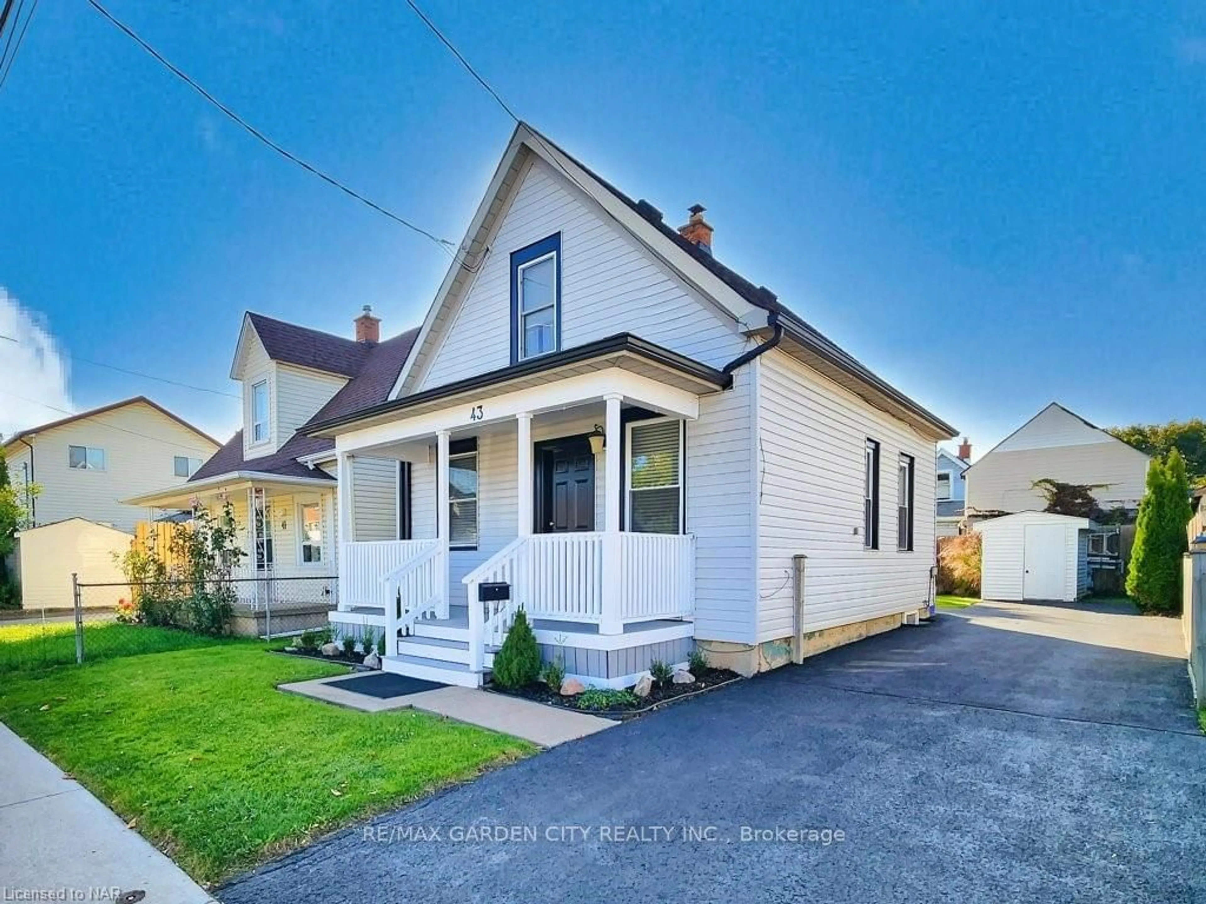 Frontside or backside of a home, cottage for 43 ST GEORGE St, St. Catharines Ontario L2M 5P5