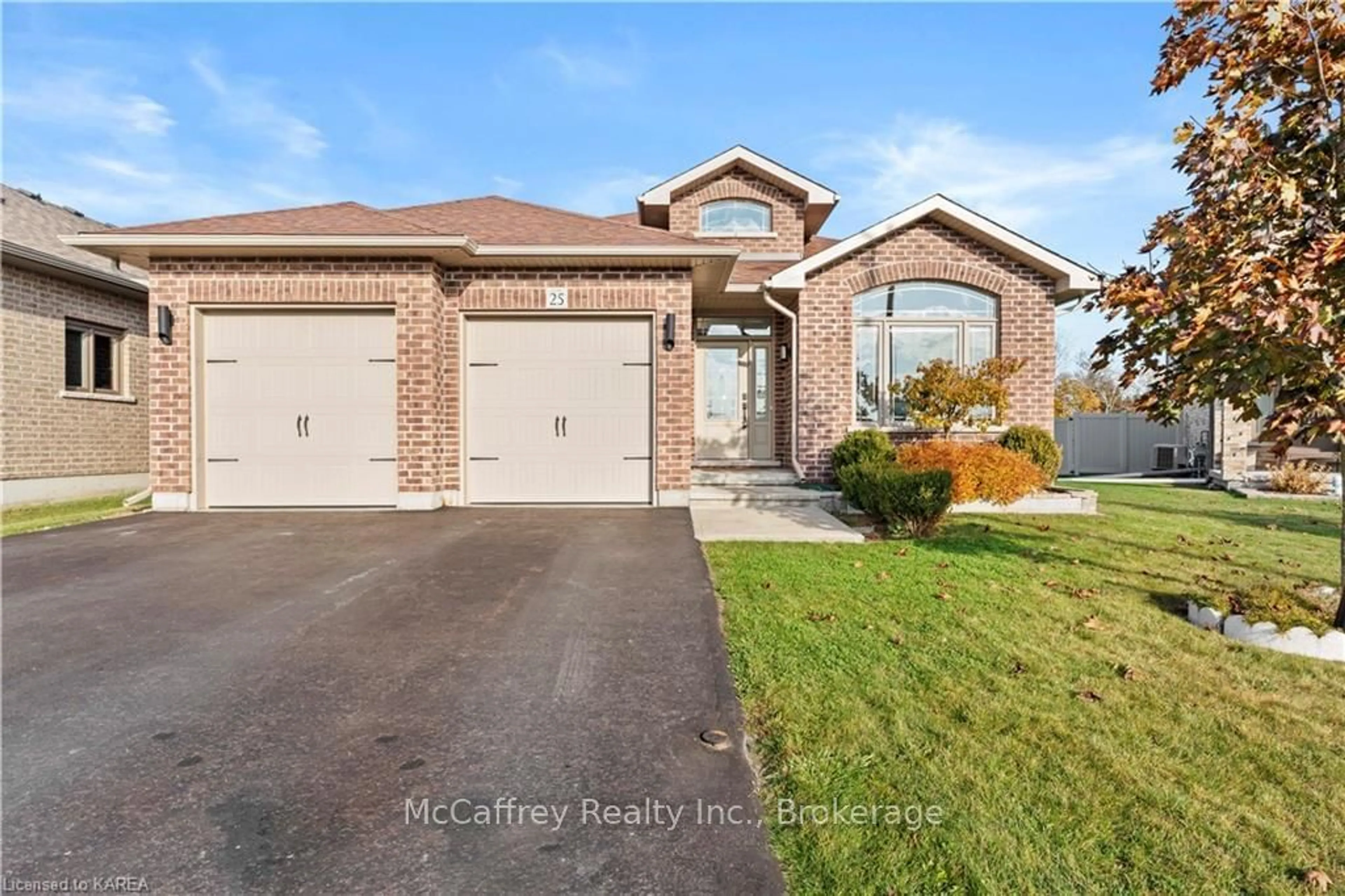 Frontside or backside of a home, the street view for 25 STAIKOS Crt, Greater Napanee Ontario K7R 0B9