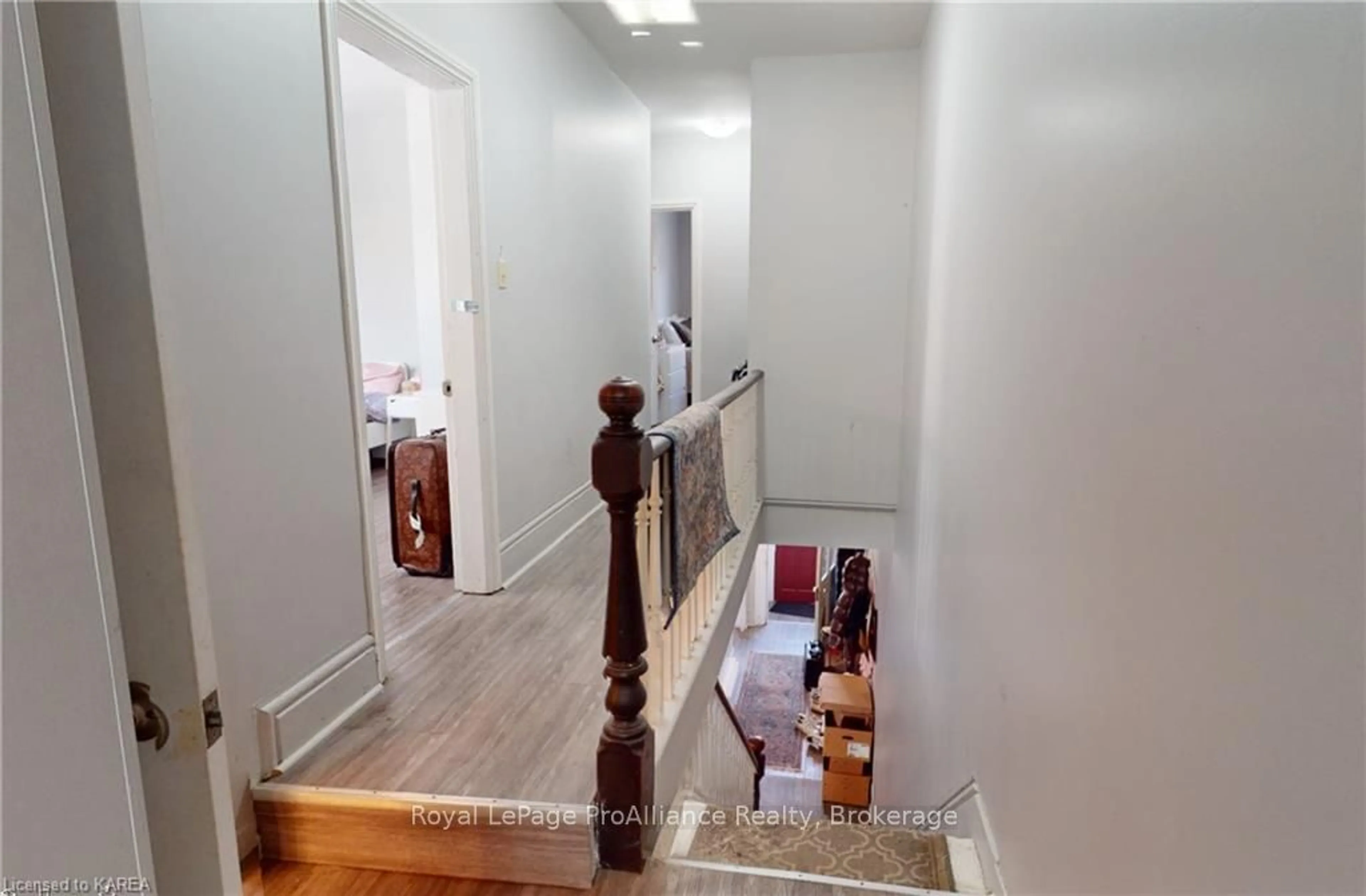 Indoor foyer, wood floors for 364 BARRIE St, Kingston Ontario K7K 3T3