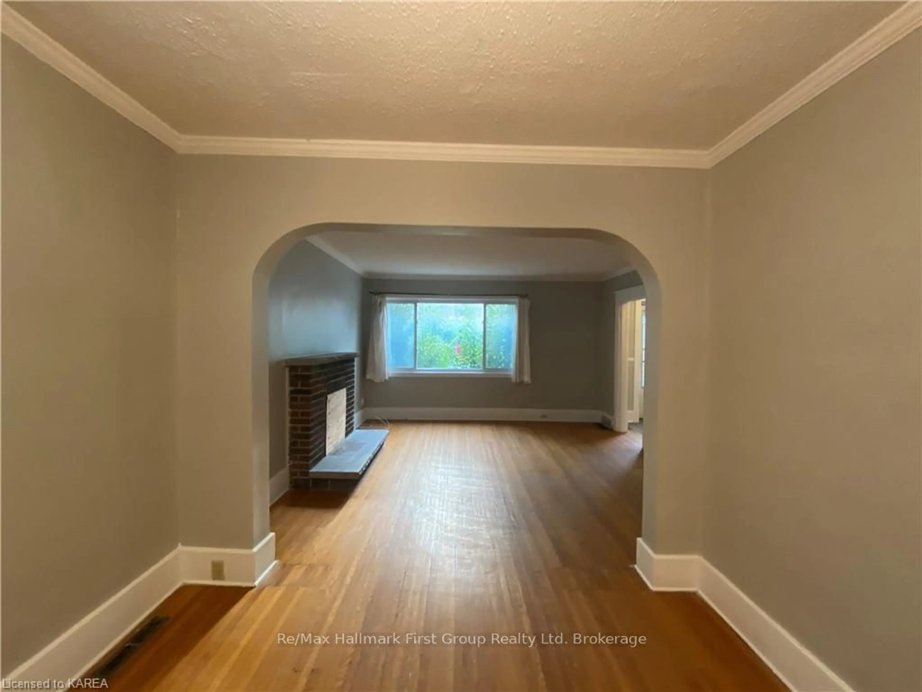 A pic of a room, wood floors for 516 VICTORIA St, Kingston Ontario K7L 4A1