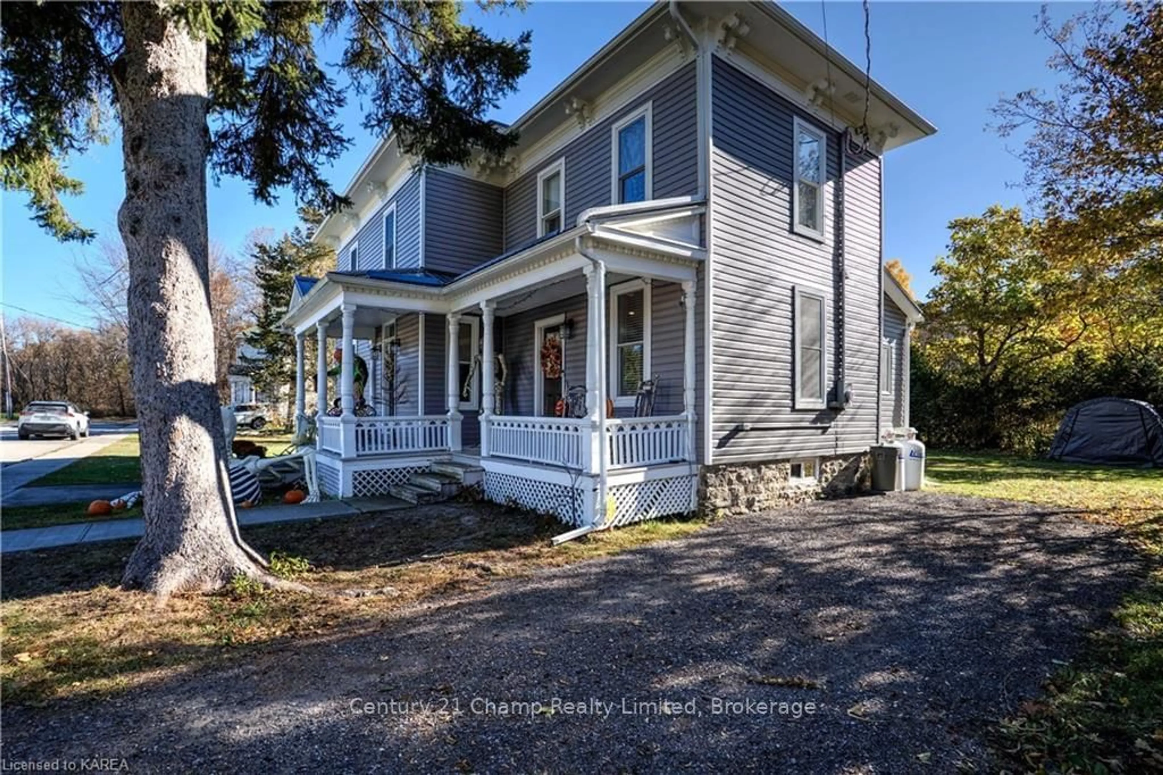 Frontside or backside of a home, cottage for 2 JOHN ST St, Rideau Lakes Ontario K0E 1G0