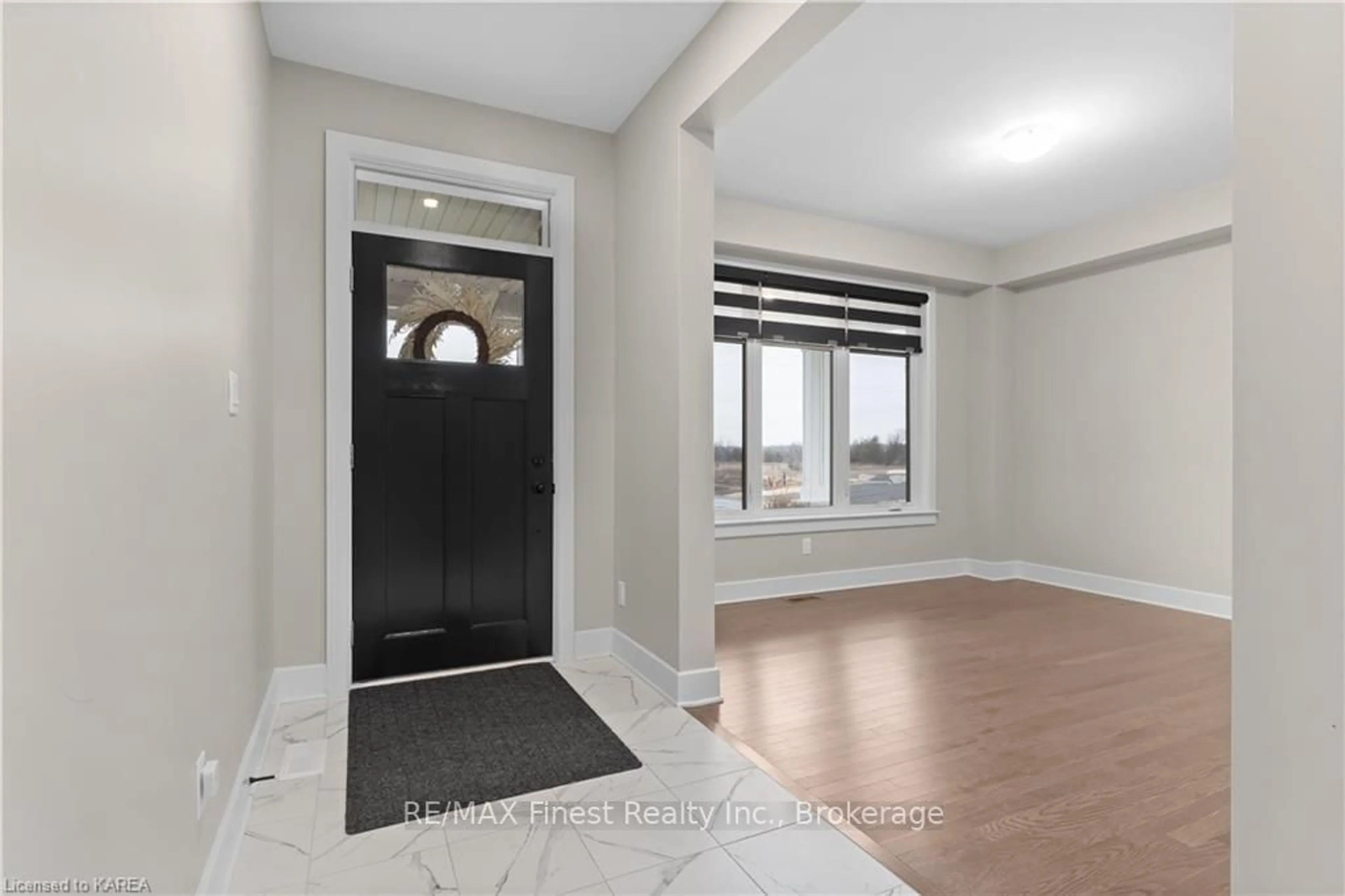 Indoor entryway, wood floors for 1601 WILLOW Crt, Kingston Ontario K7P 0S6