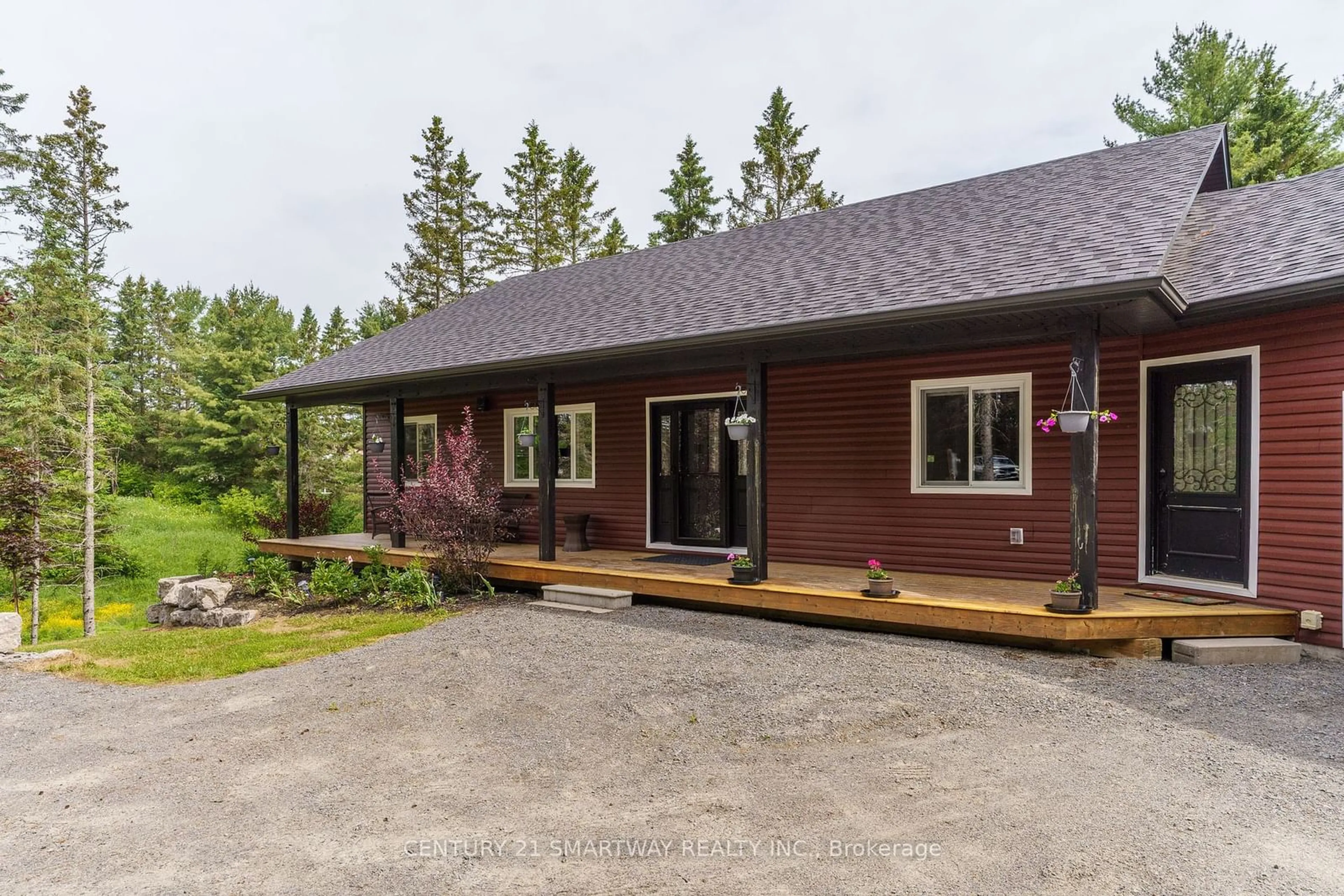 Frontside or backside of a home, cottage for 96 Main St, Burk's Falls Ontario P0A 1C0