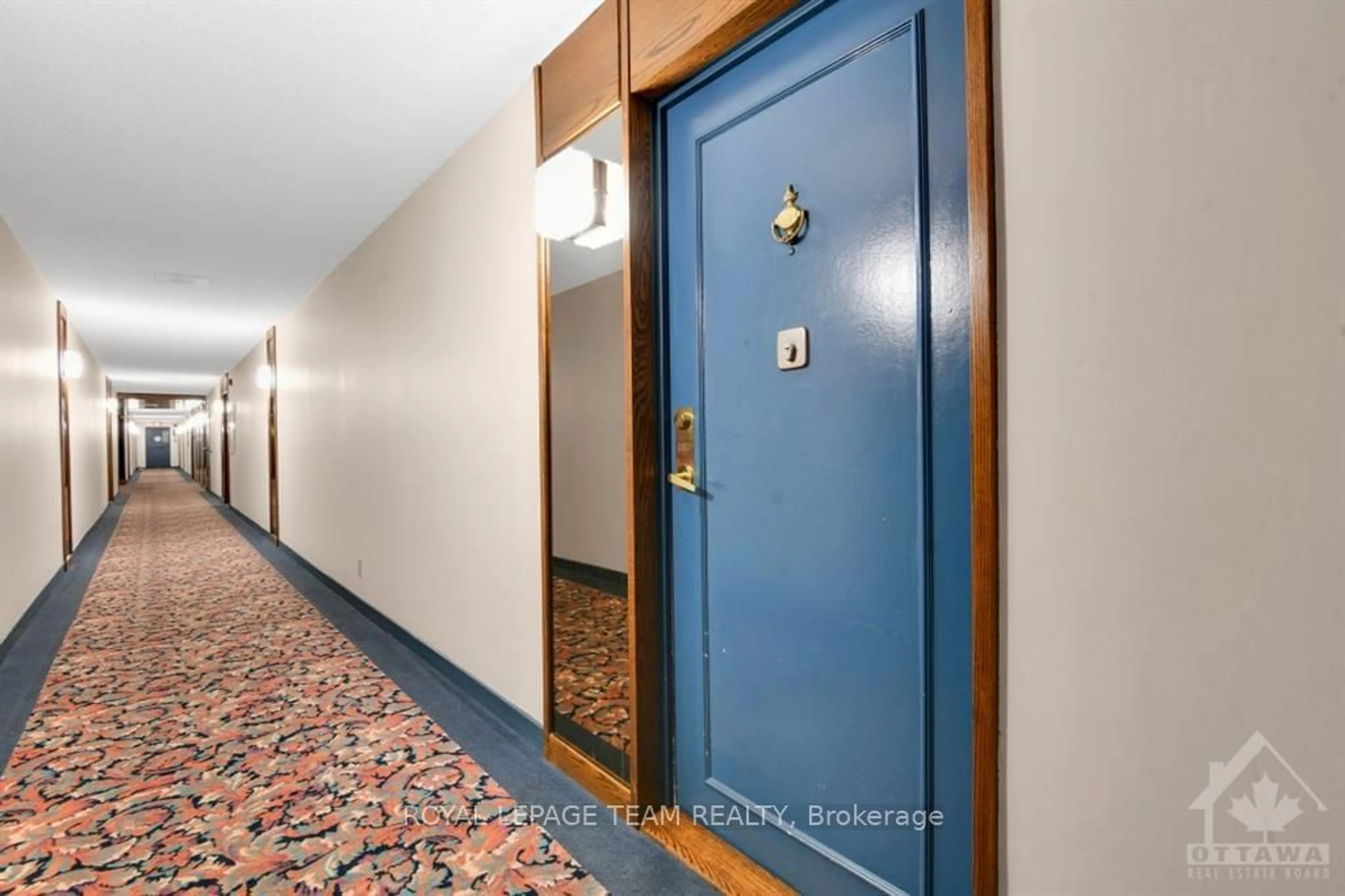 Indoor foyer, carpet floors for 1285 CAHILL Dr #801, Hunt Club - South Keys and Area Ontario K1V 9A7