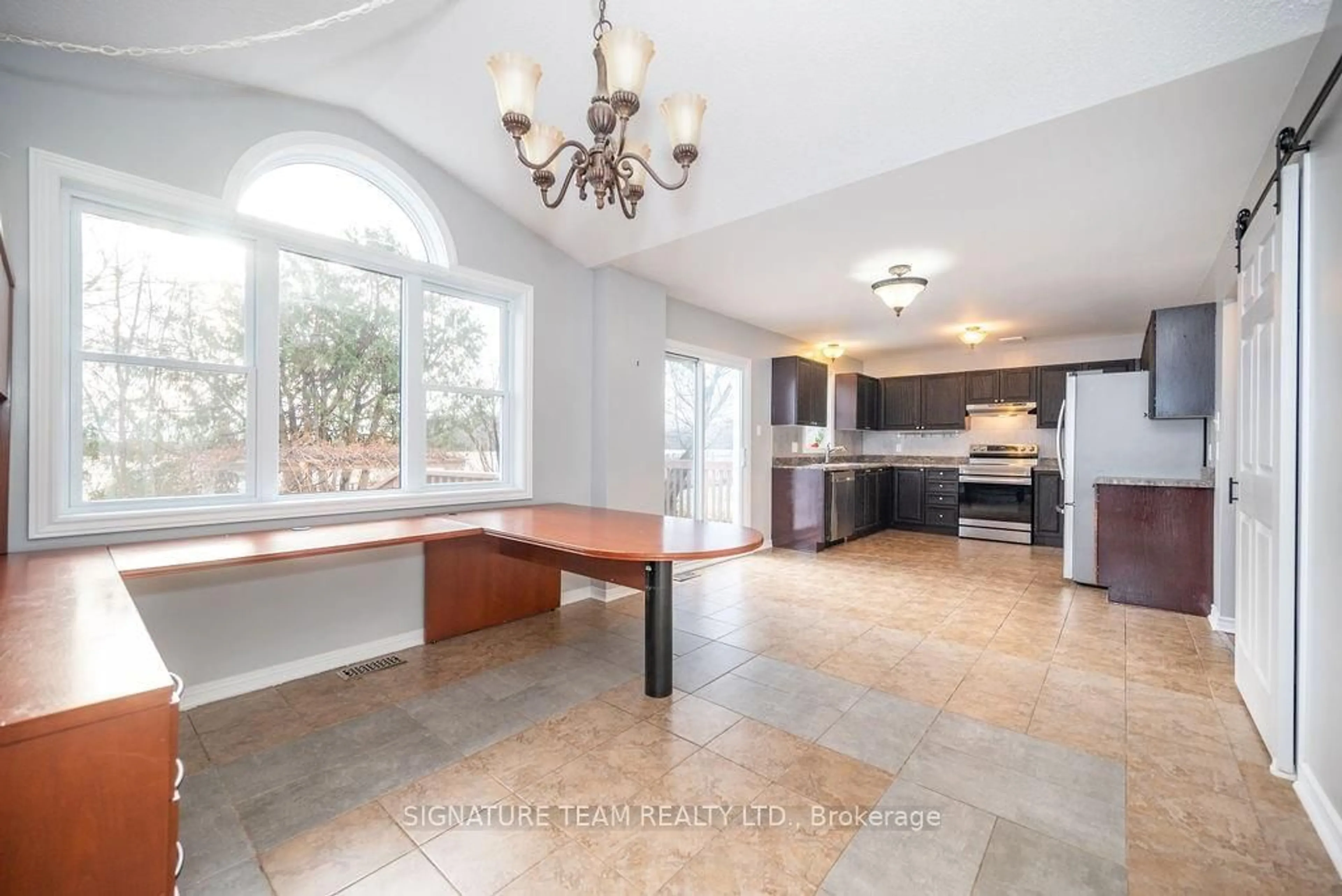 Open concept kitchen for 541 ANGUS CAMPBELL Dr, Pembroke Ontario K8A 8K5