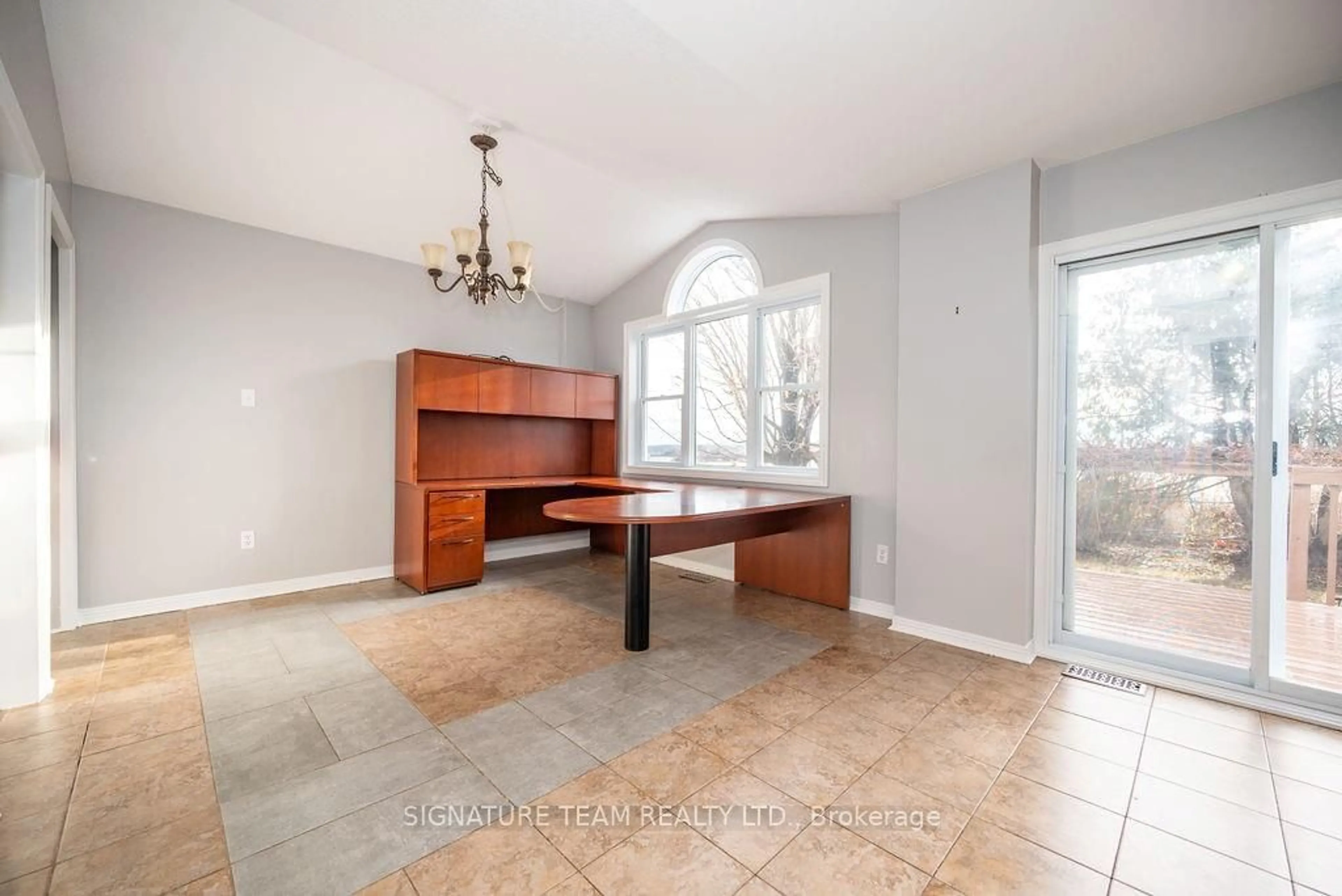 Dining room, wood floors, cottage for 541 ANGUS CAMPBELL Dr, Pembroke Ontario K8A 8K5