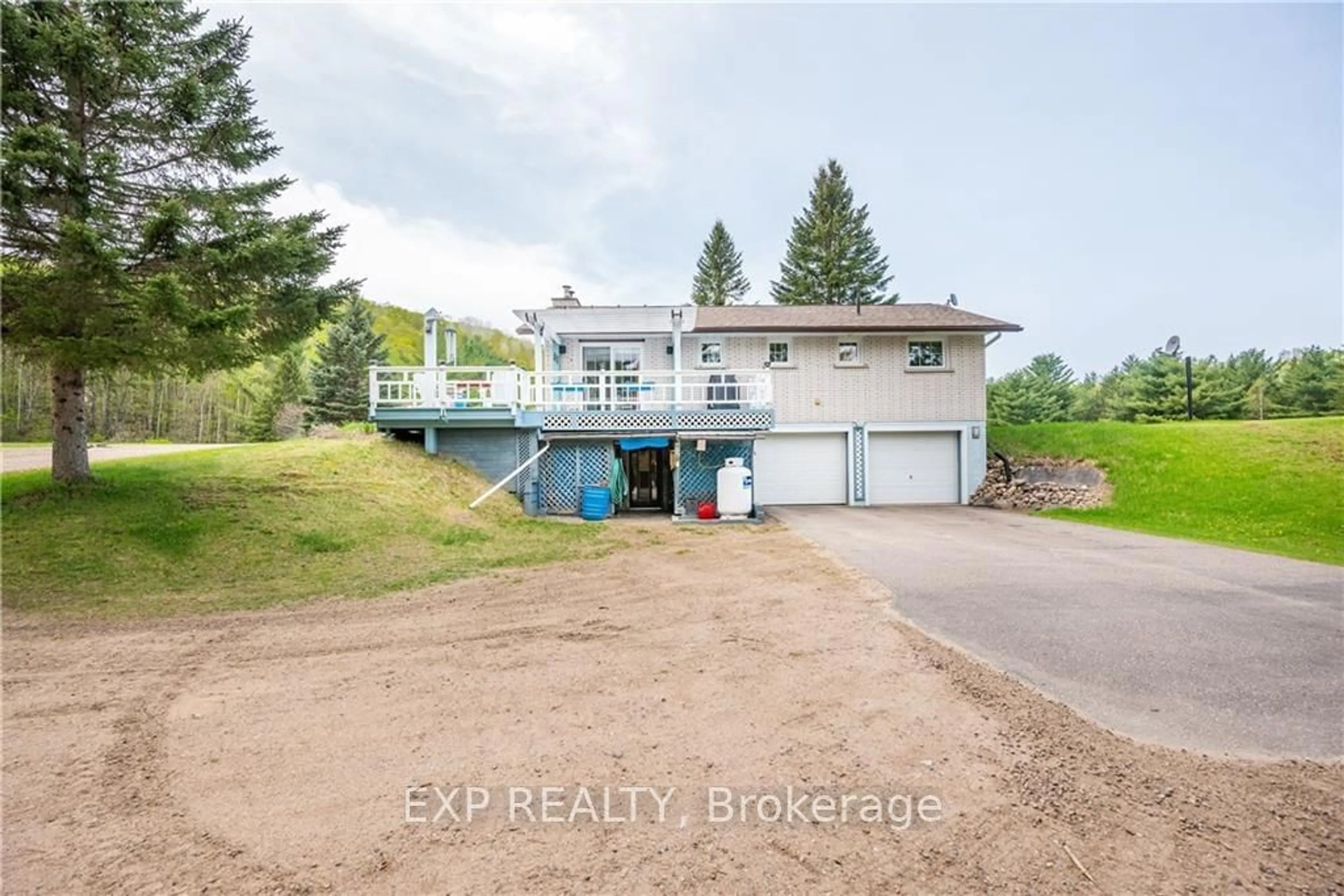 Frontside or backside of a home, cottage for 11462 OPEONGO Rd, Madawaska Valley Ontario K0J 1B0