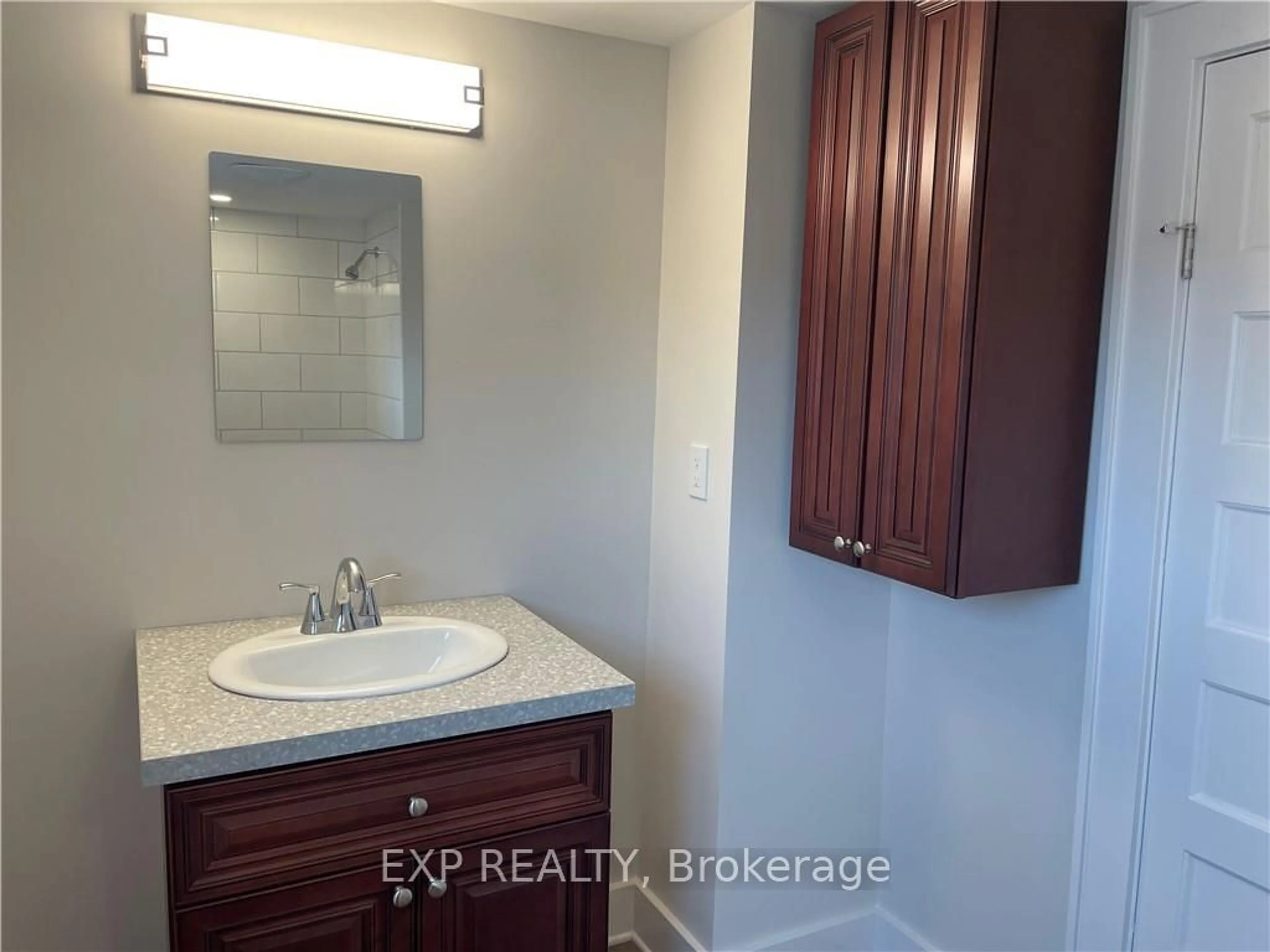 Standard bathroom for 165 QUEEN St, Bonnechere Valley Ontario K0J 1T0