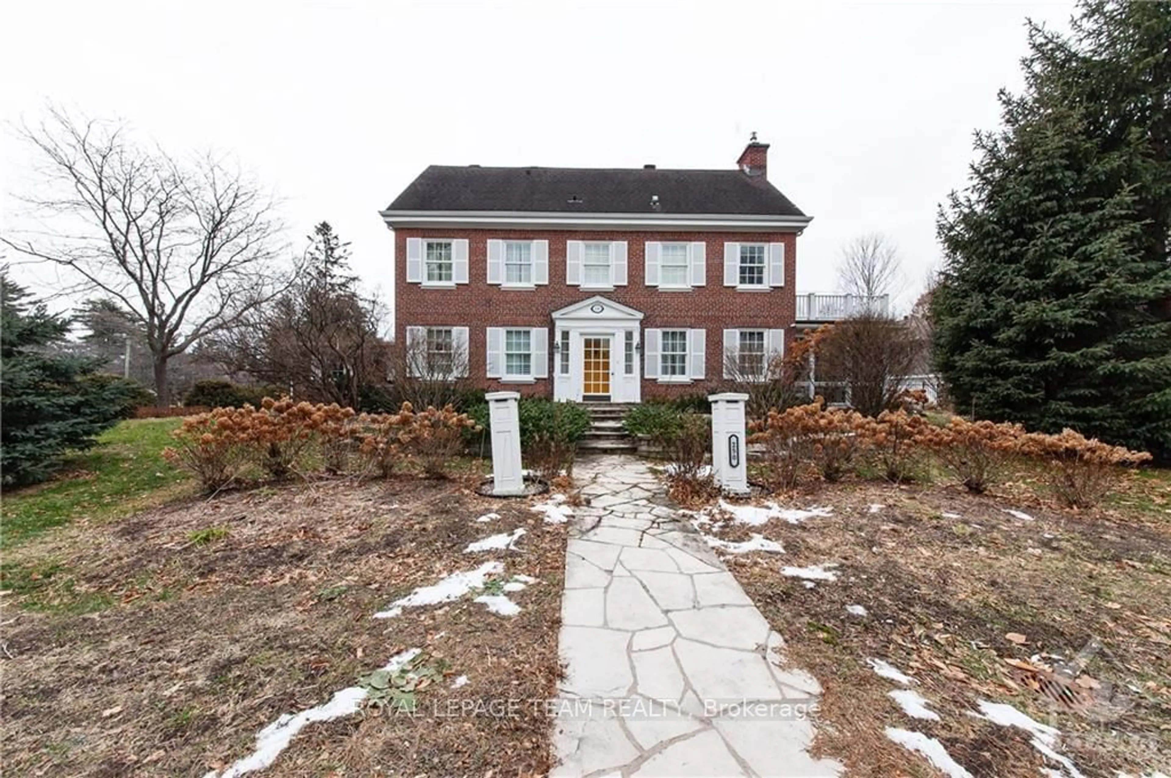 Home with brick exterior material for 250 THOROLD Rd, Rockcliffe Park Ontario K1M 0J9