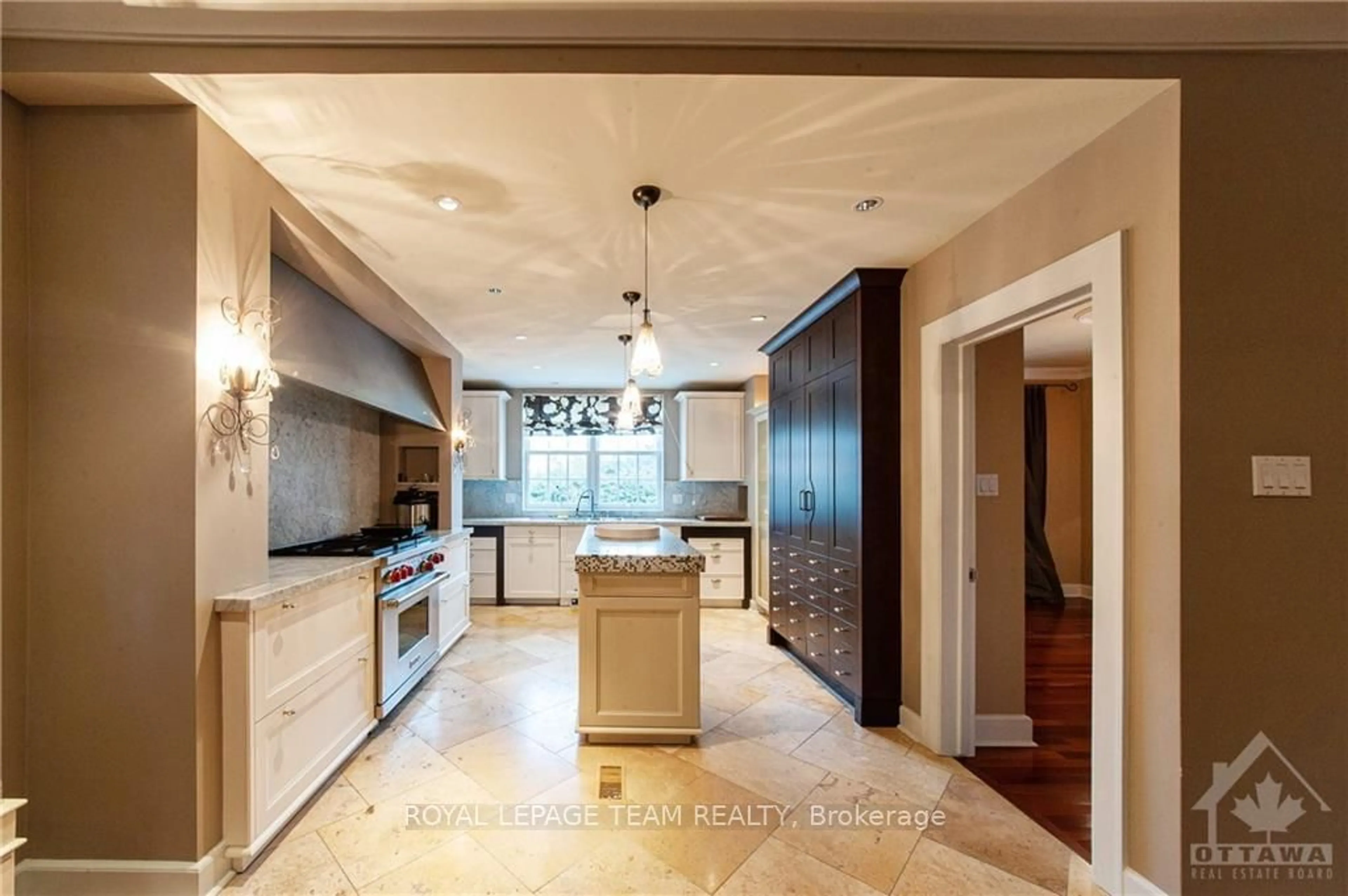 Contemporary kitchen, wood floors for 250 THOROLD Rd, Rockcliffe Park Ontario K1M 0J9