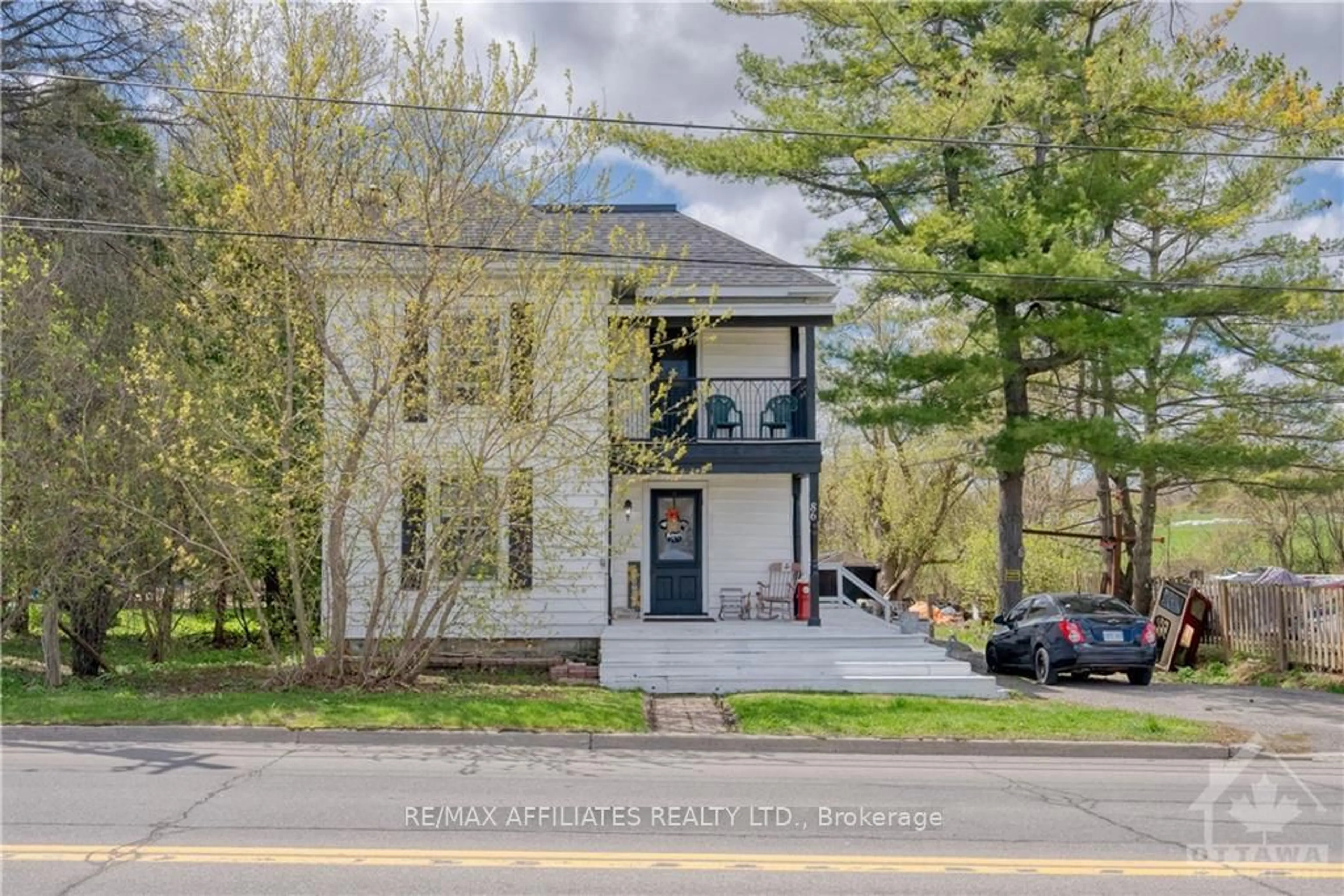 A pic from exterior of the house or condo, the street view for 86 CONCESSION St, Westport Ontario K0G 1X0