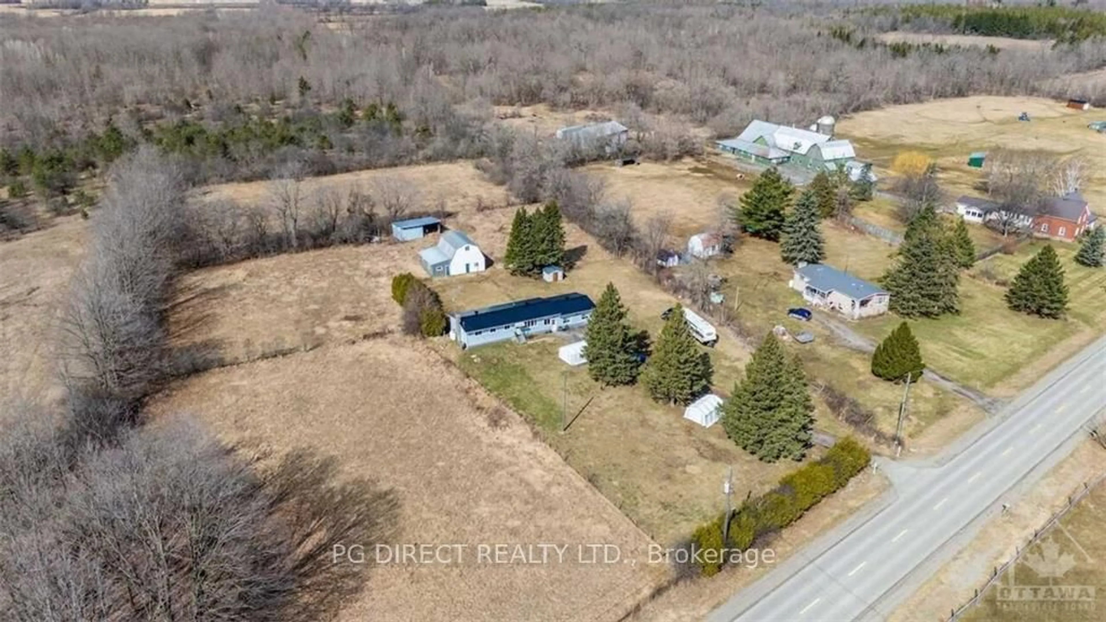 A pic from exterior of the house or condo, the fenced backyard for 3450 COUNTY 26 Rd, Augusta Ontario K0E 1T0