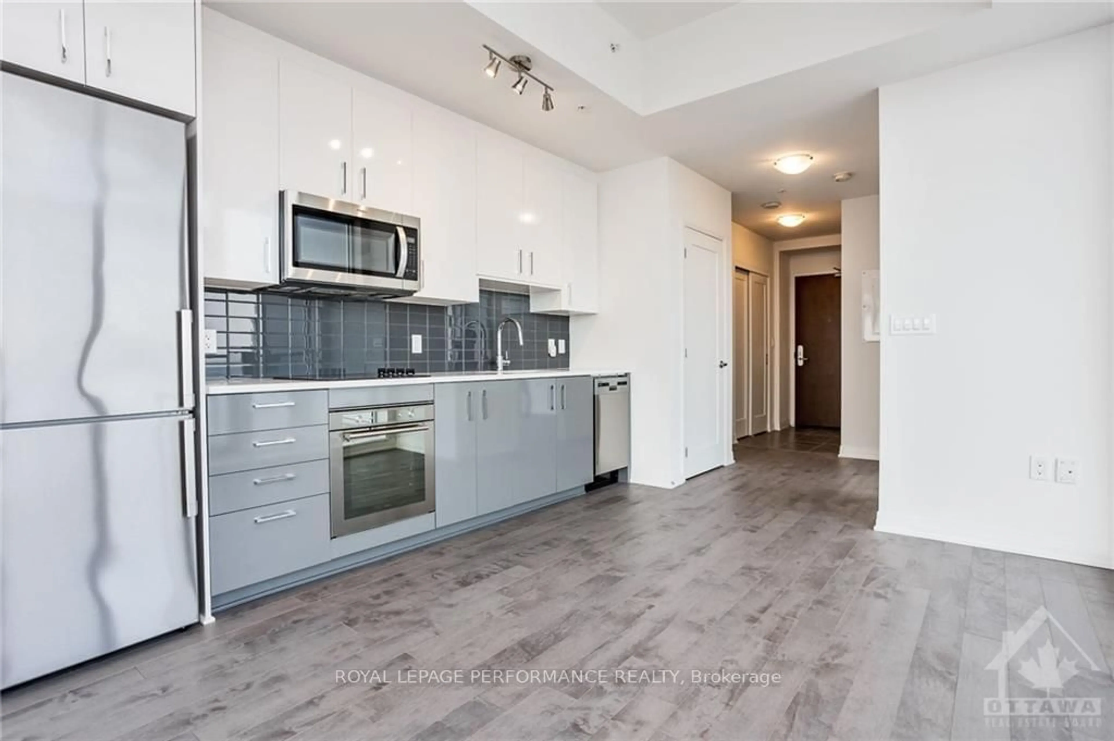 Open concept kitchen for 805 CARLING Ave #4007, Dows Lake - Civic Hospital and Area Ontario K1S 5W9