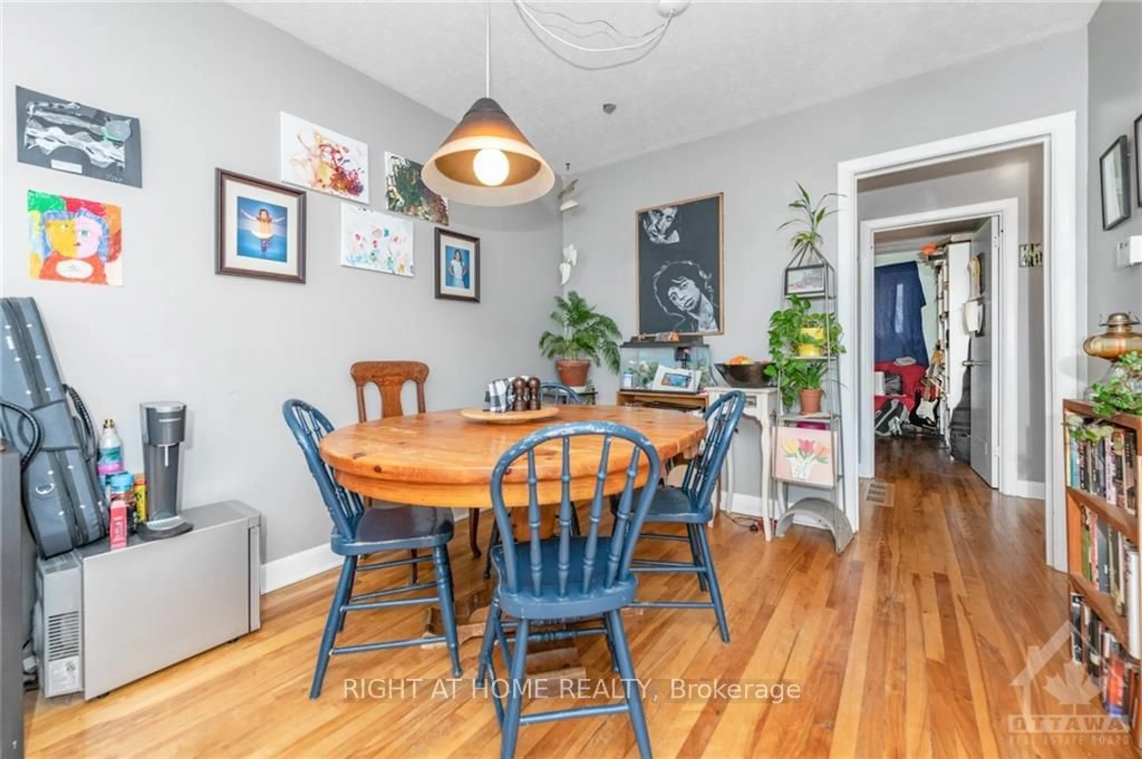 Dining room, wood floors, cottage for 2421 IRIS St, Parkway Park - Queensway Terrace S and Area Ontario K2C 1C7