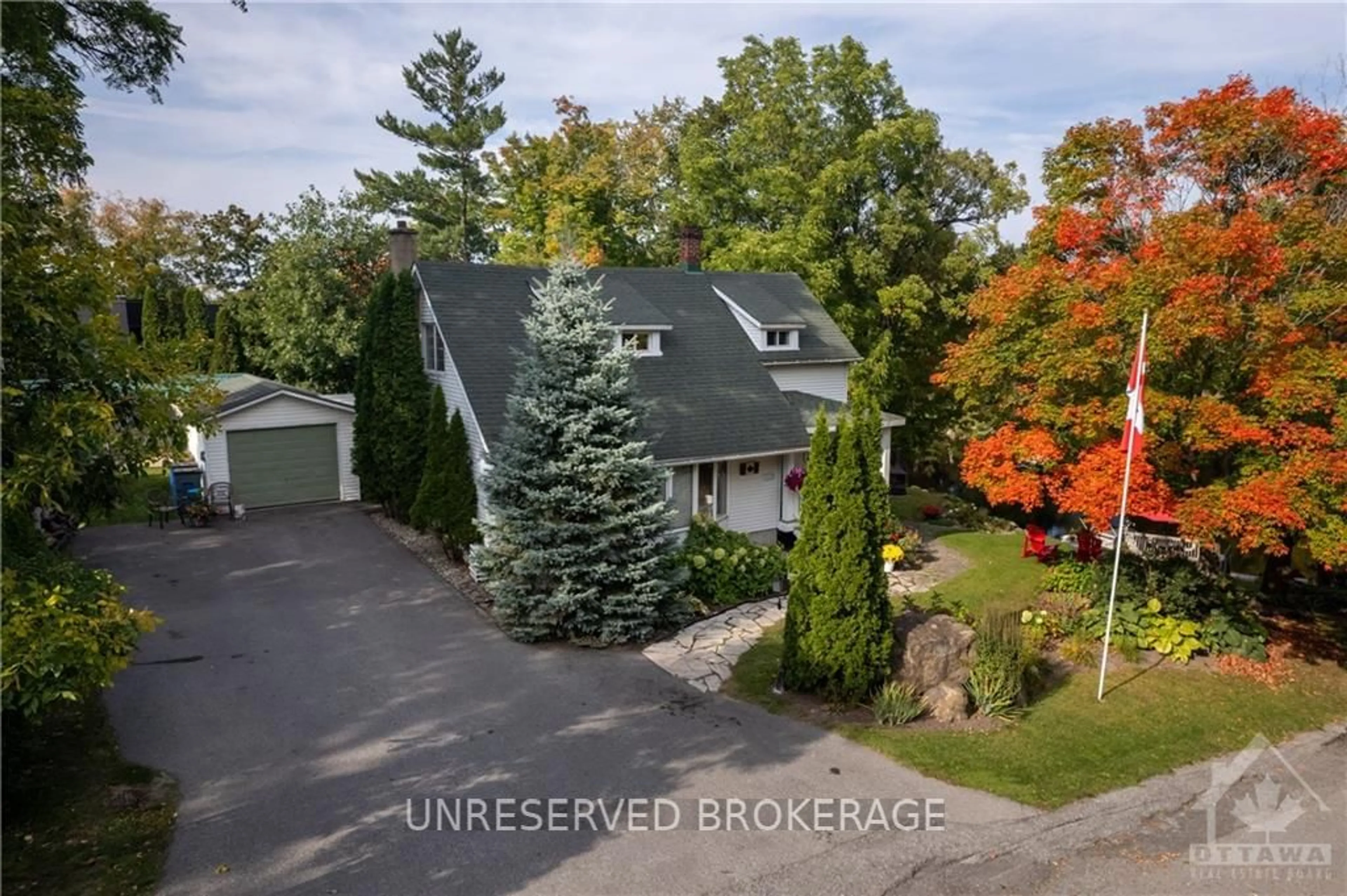 Frontside or backside of a home, cottage for 1119 TIGHE St, Manotick - Kars - Rideau Twp and Area Ontario K4M 1A3