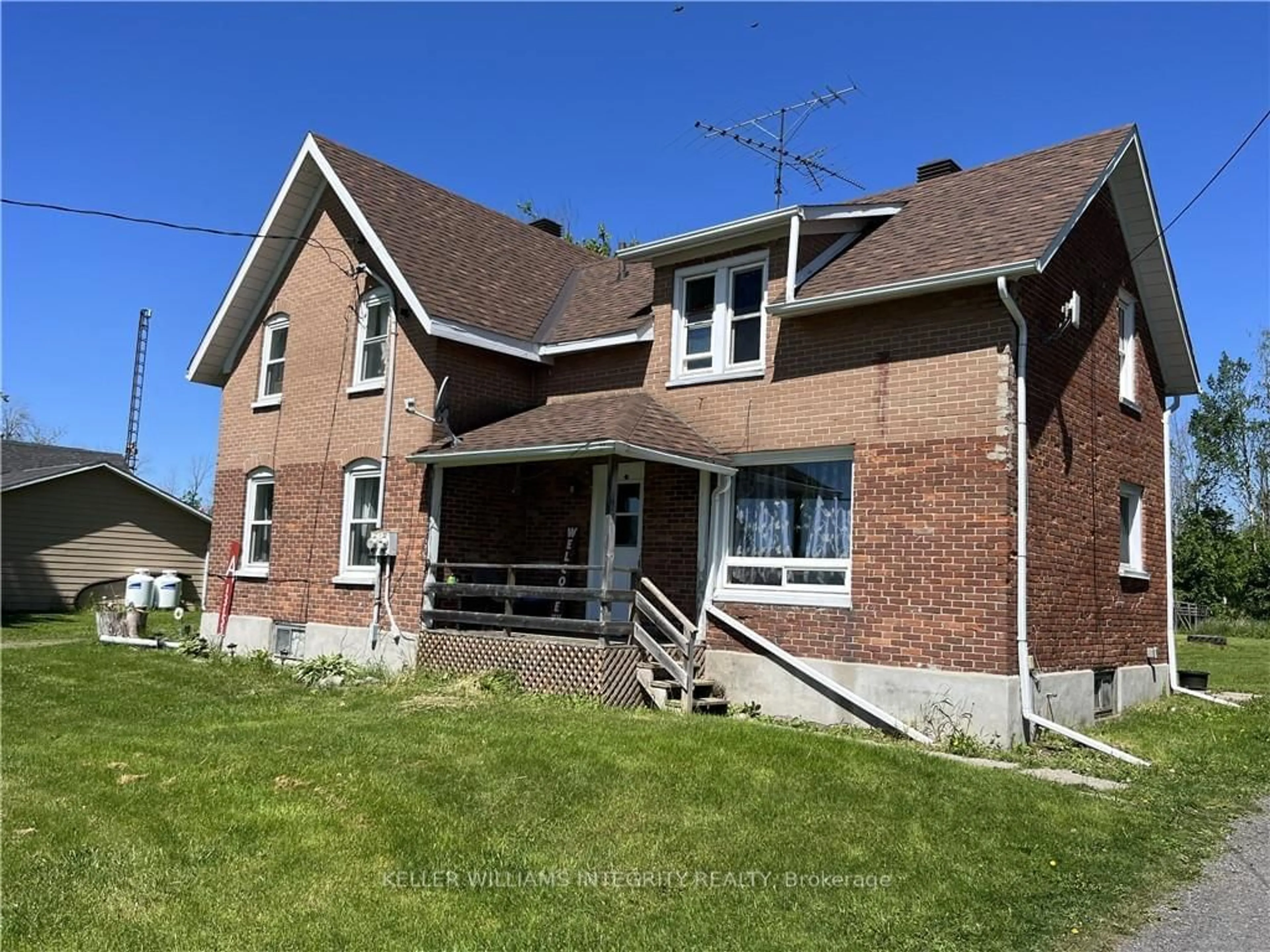 Frontside or backside of a home, cottage for 13153 RIVERSIDE Dr, South Dundas Ontario K0C 1X0