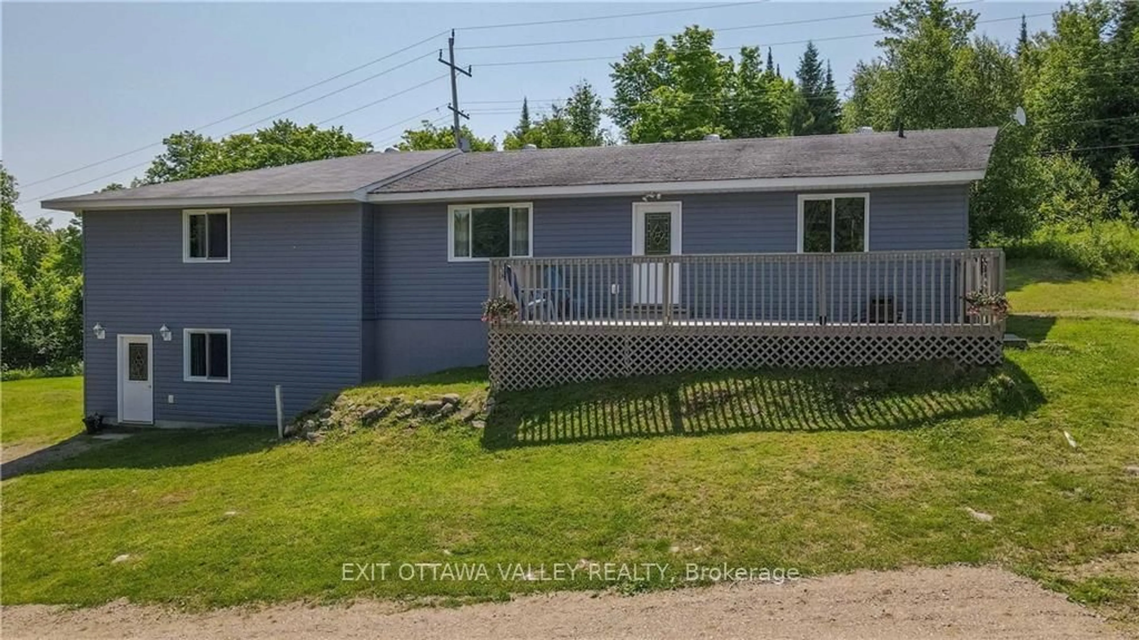 Frontside or backside of a home, cottage for 25805 HIGHWAY 60, South Algonquin Ontario K0L 2K0