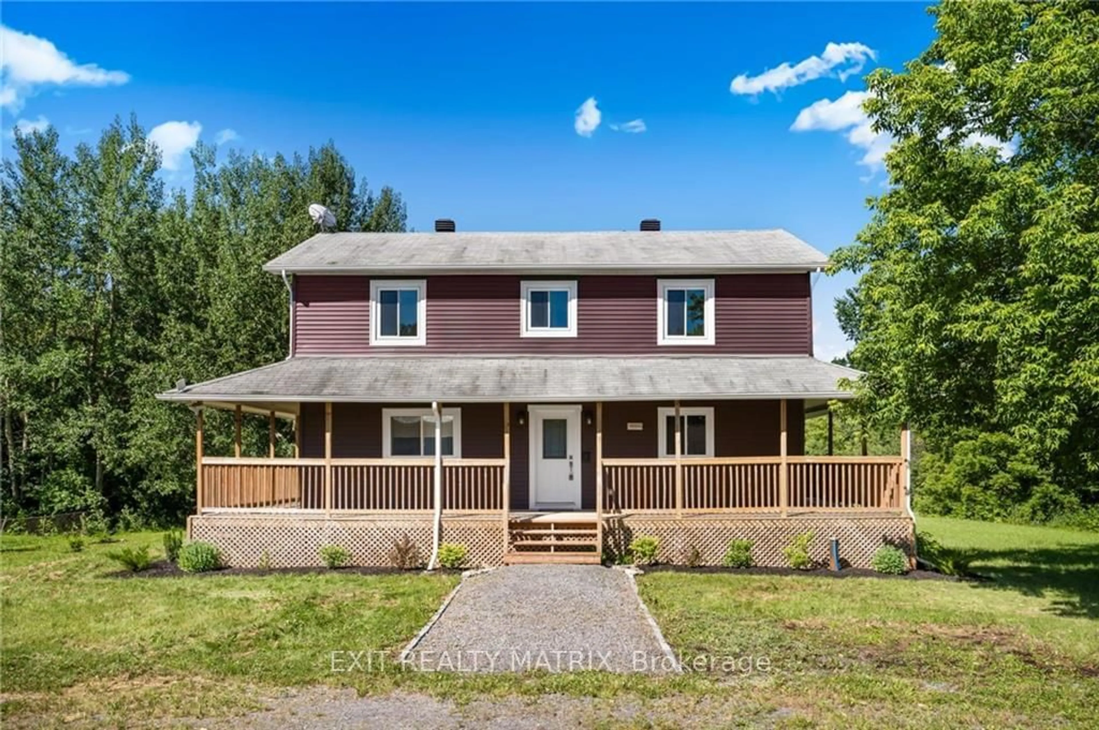 Frontside or backside of a home, cottage for 19285B COUNTY RD 24 Rd, North Glengarry Ontario K0C 1J0