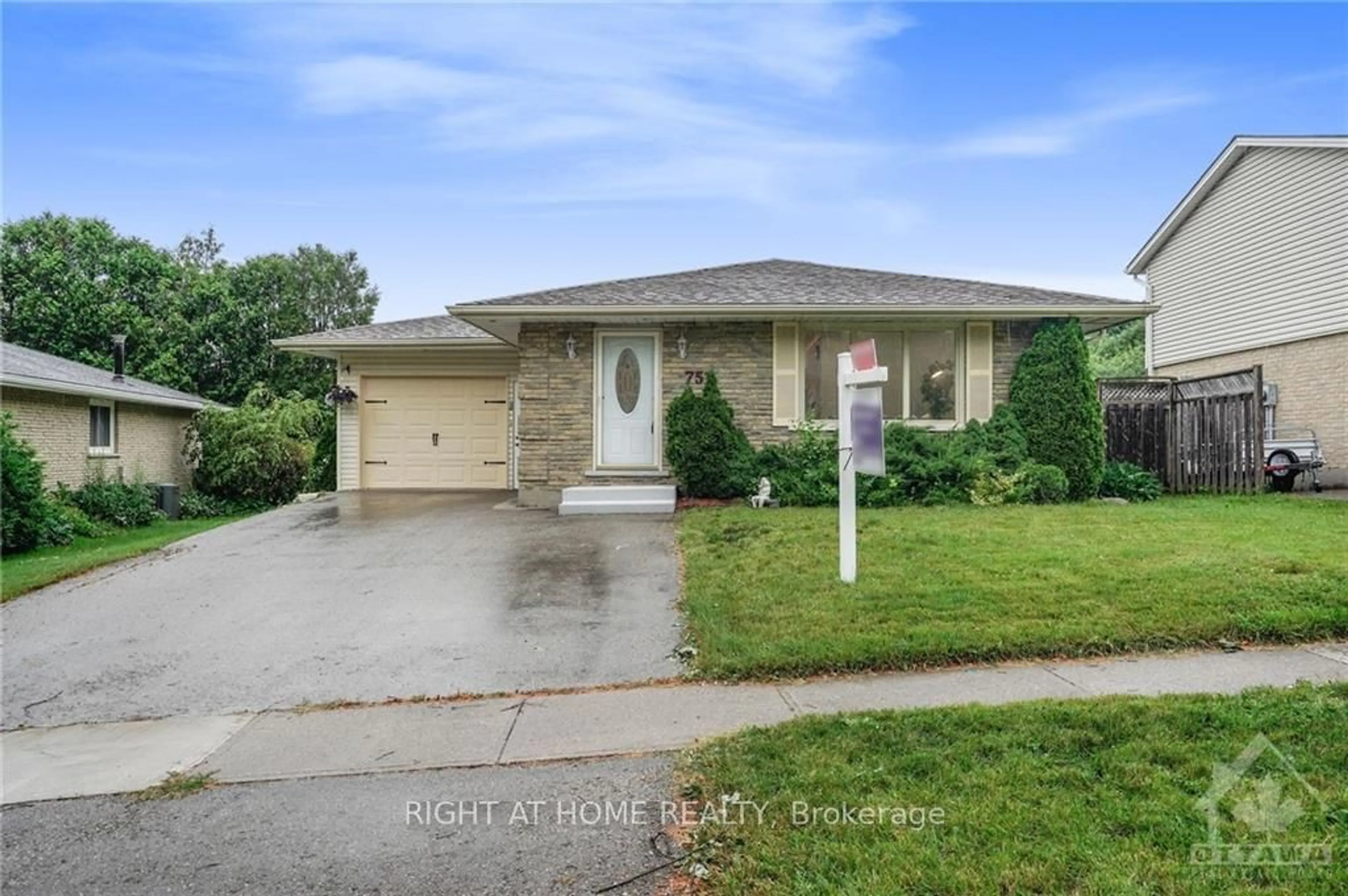 Frontside or backside of a home, the street view for 751 BOYLE Dr, Woodstock Ontario N4S 8M1