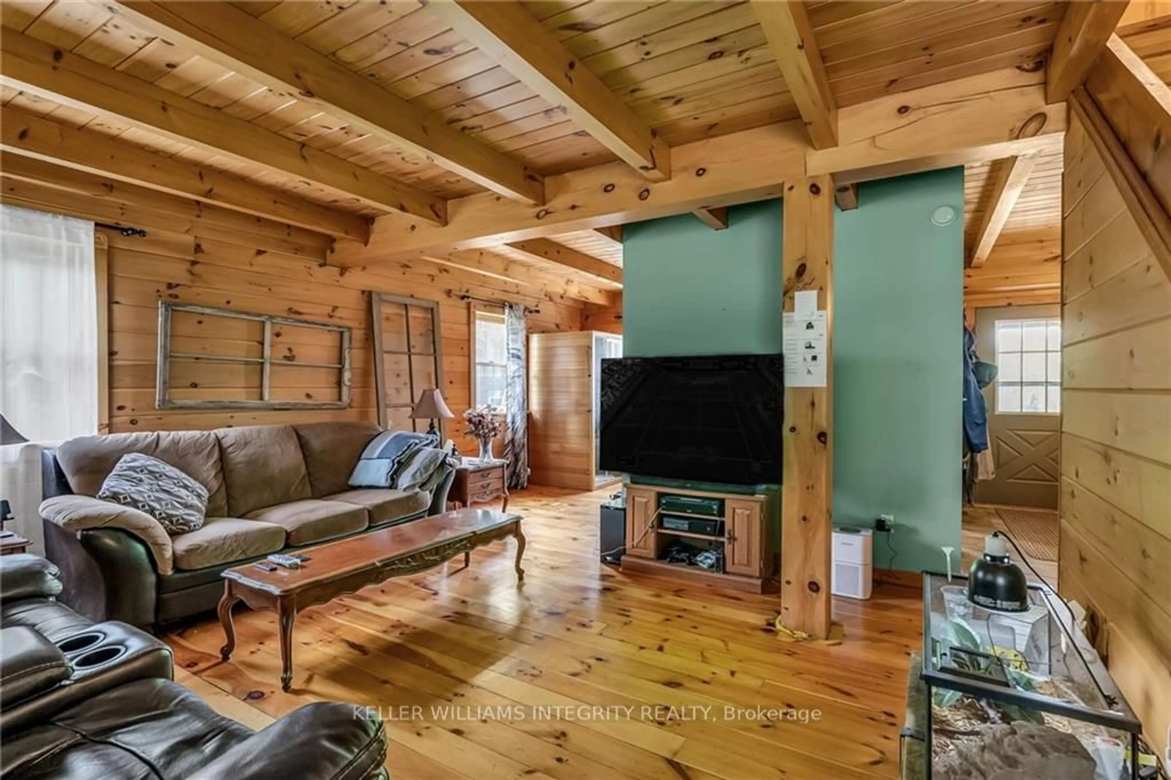 Living room, wood floors for 4051 ZERAN Rd, South Stormont Ontario K0C 1Y0