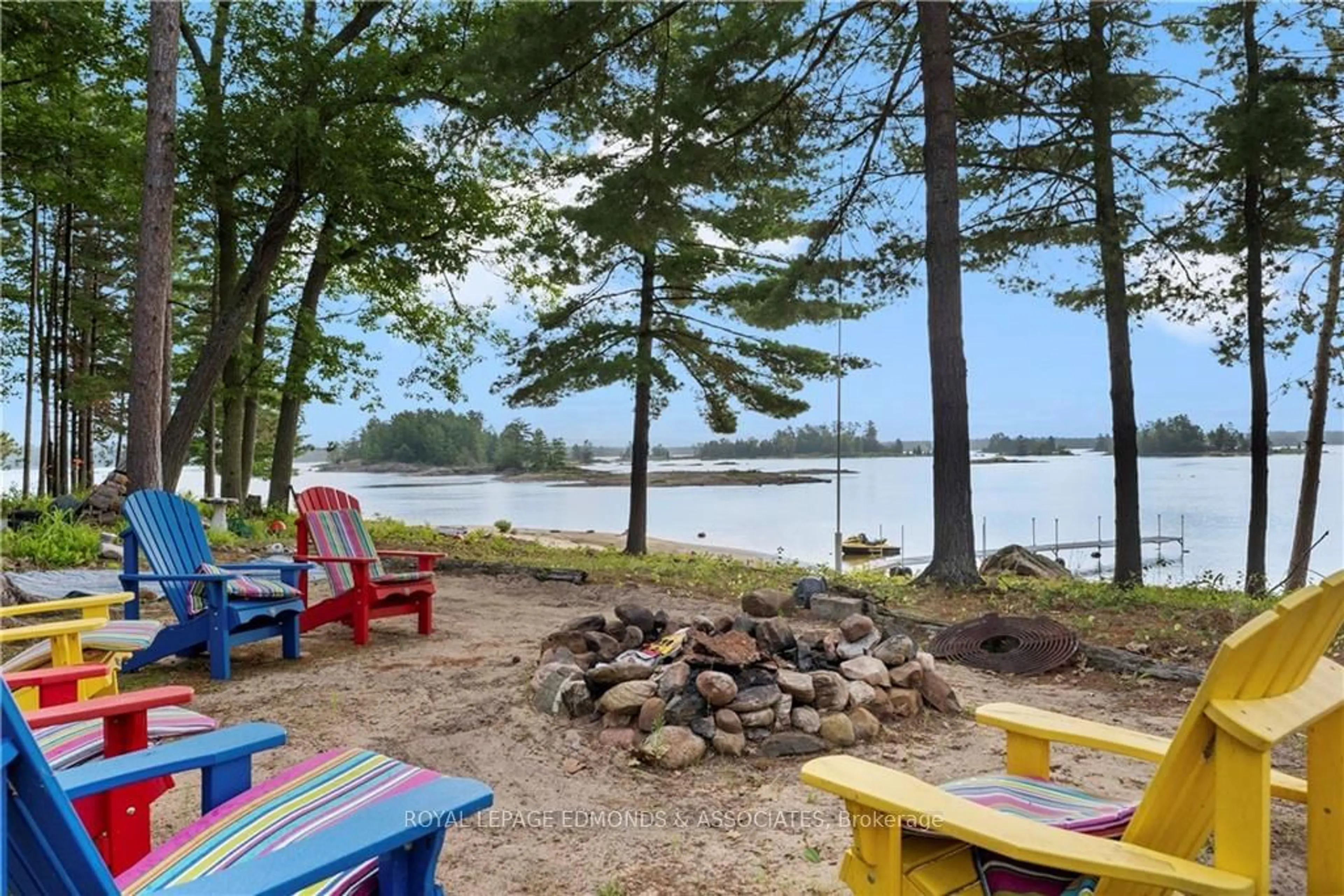 Patio, lake for 0 WABEWABA ISLAND, Petawawa Ontario K8H 1Z1